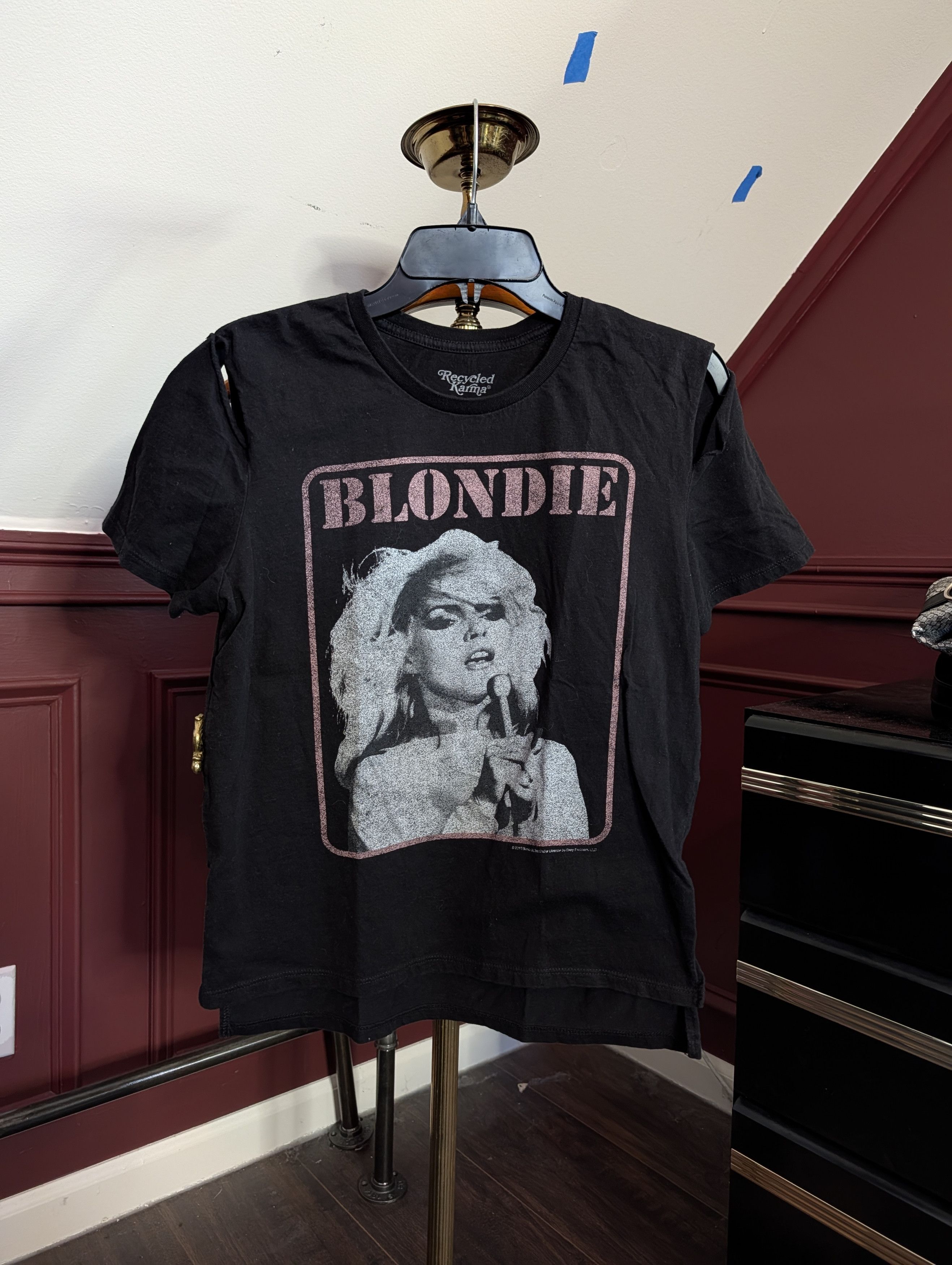 The Recycled Planet Hand distressed open shoulder Blondie black t-shirt Size M / US 6-8 / IT 42-44 - 1 Thumbnail