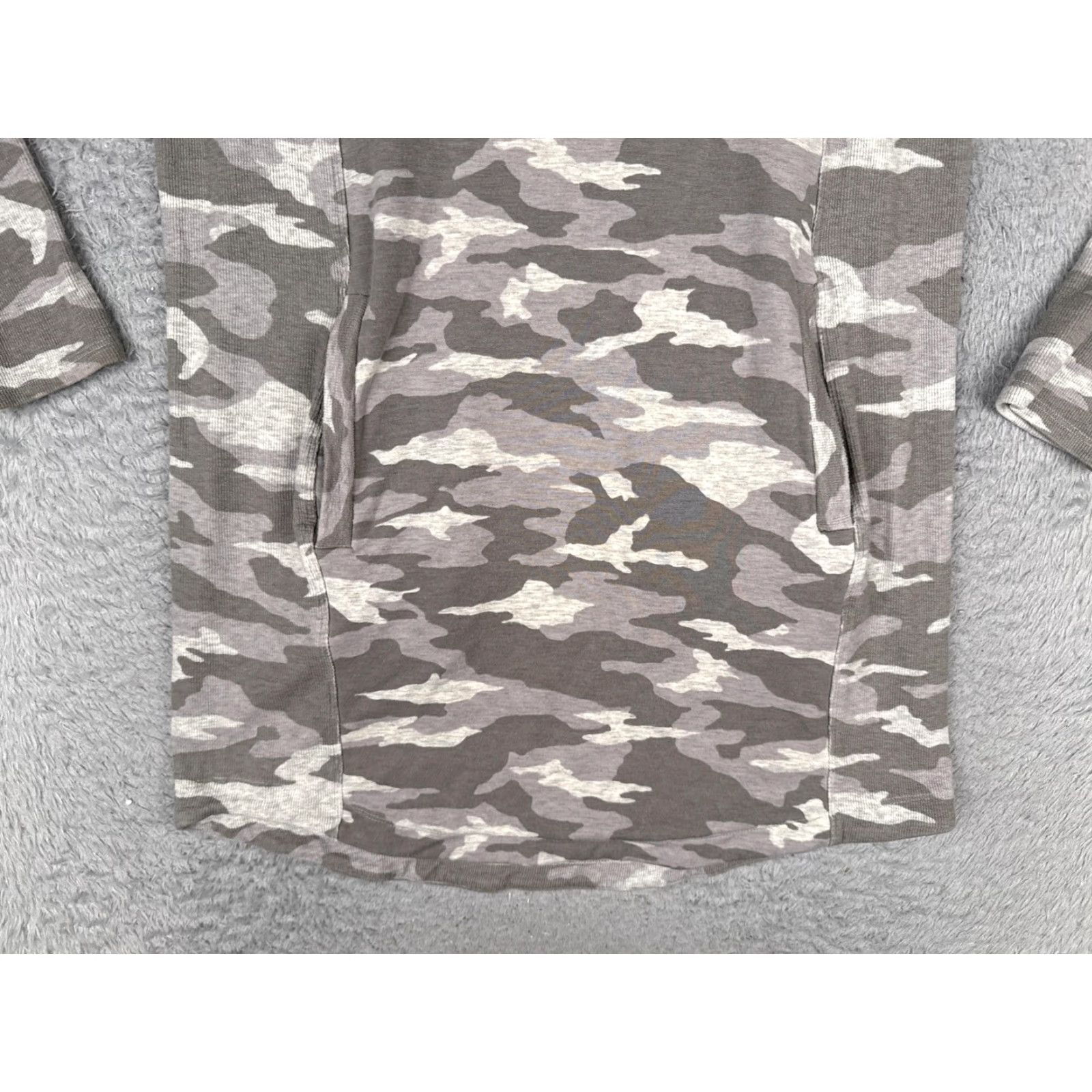 Athleta Athleta Sweatshirt Tunic Womens M Gray Camouflage Crew Neck Pockets Raglan Knit All Seasons Athleisure Shirt / Pullover Size M / US 6-8 / IT 42-44 - 5 Thumbnail