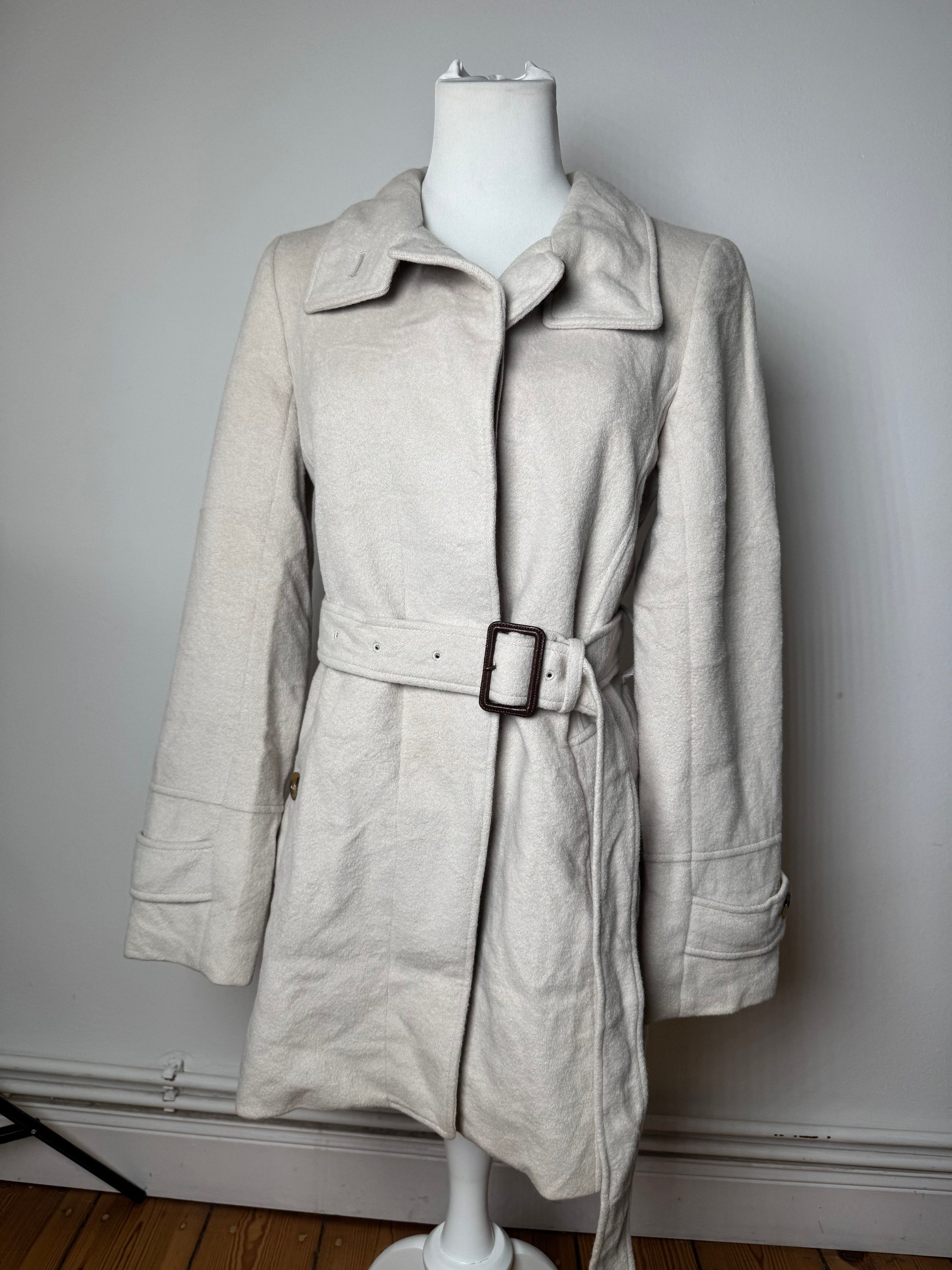 Burberry Vintage Wool Trenchcoat White Size L / US 10 / IT 46 - 1 Thumbnail