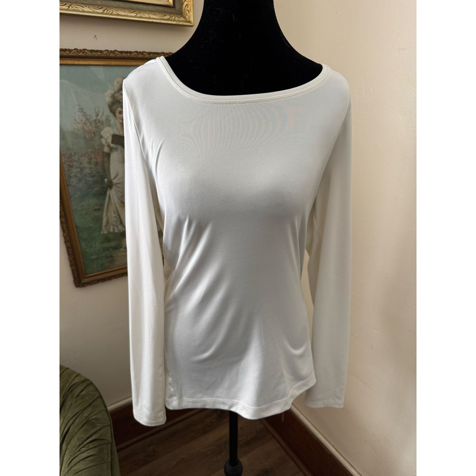 White House Black Market White House Black Market Long Sleeve White Scoop Neck Top M Size M / US 6-8 / IT 42-44 - 1 Thumbnail