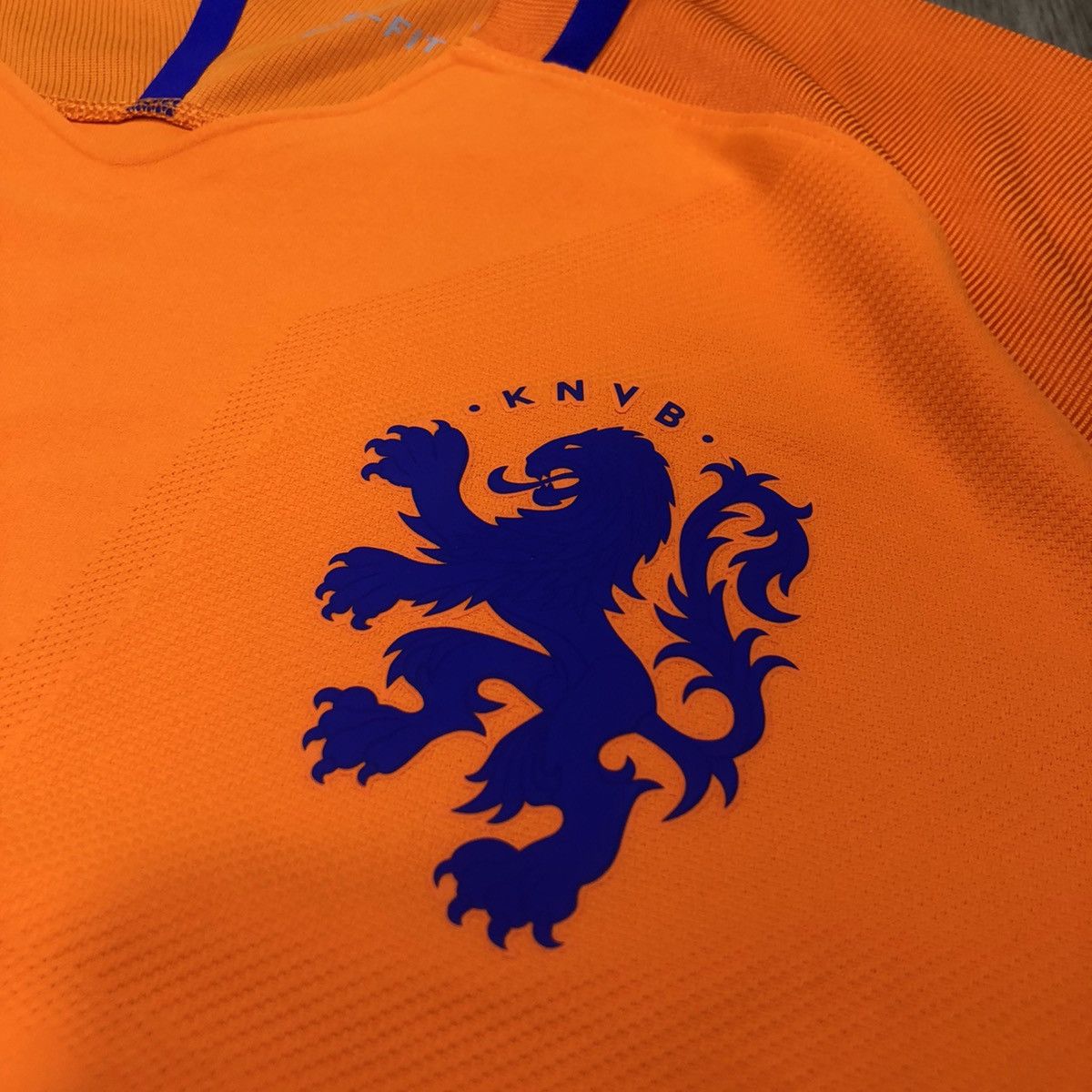 Nike Holland 16/17 player issue home shirt Size US M / EU 48-50 / 2 - 4 Thumbnail