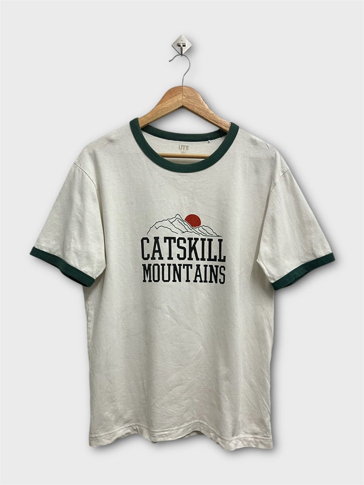Uniqlo Uniqlo Brand Tee Shirt Catskill Mountains Size US L / EU 52-54 / 3 - 1 Thumbnail
