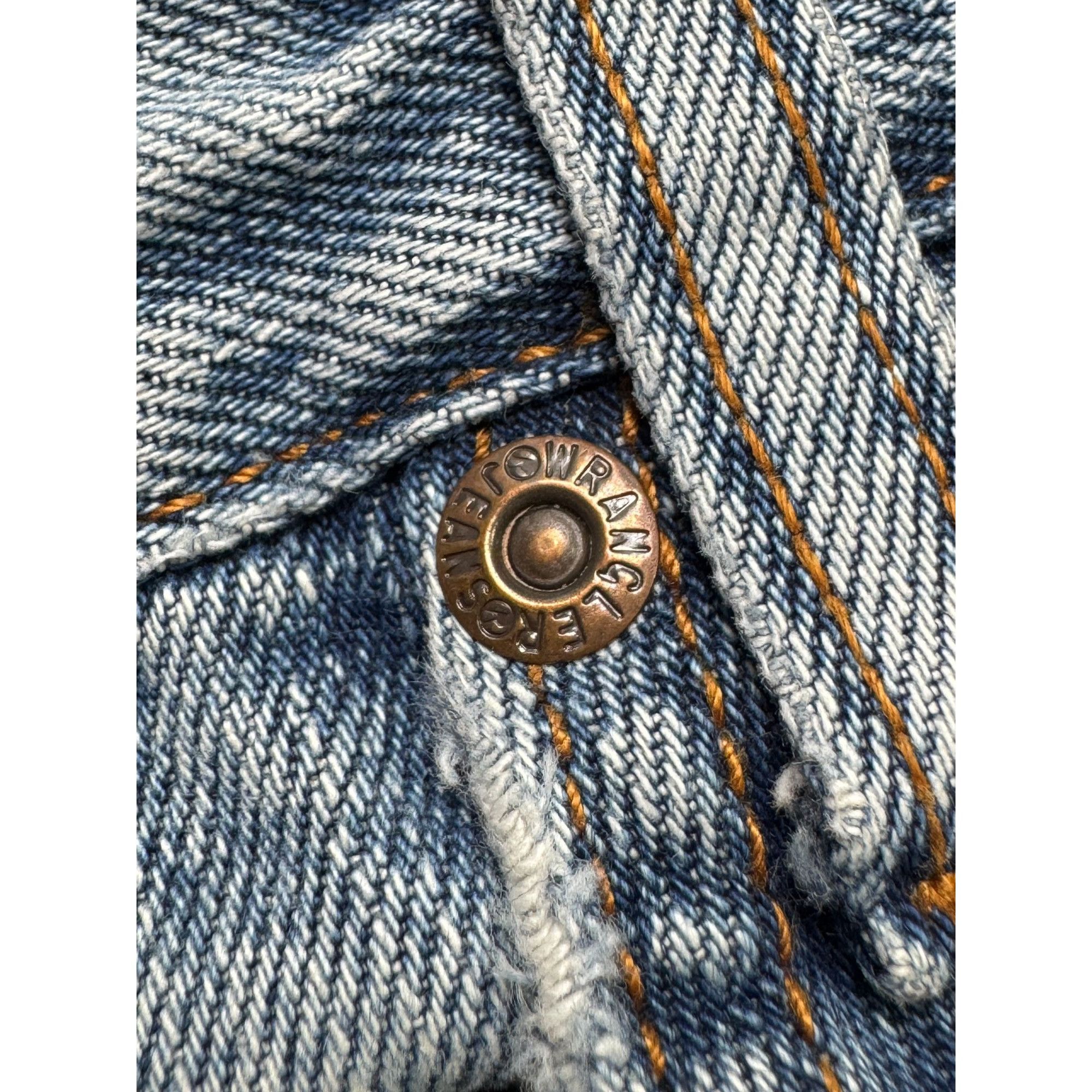 Wrangler Wrangler Texas Light Wash Distressed Denim Jeans (Y1139) Size US 30 / EU 46 - 7 Thumbnail