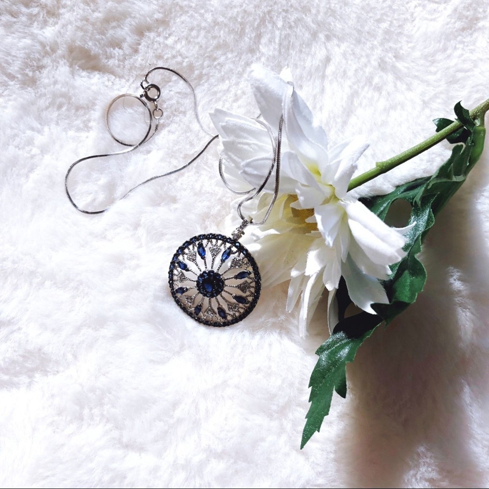 Other Blue and Silver Circle Flower Outline Necklace Size ONE SIZE - 4 Thumbnail