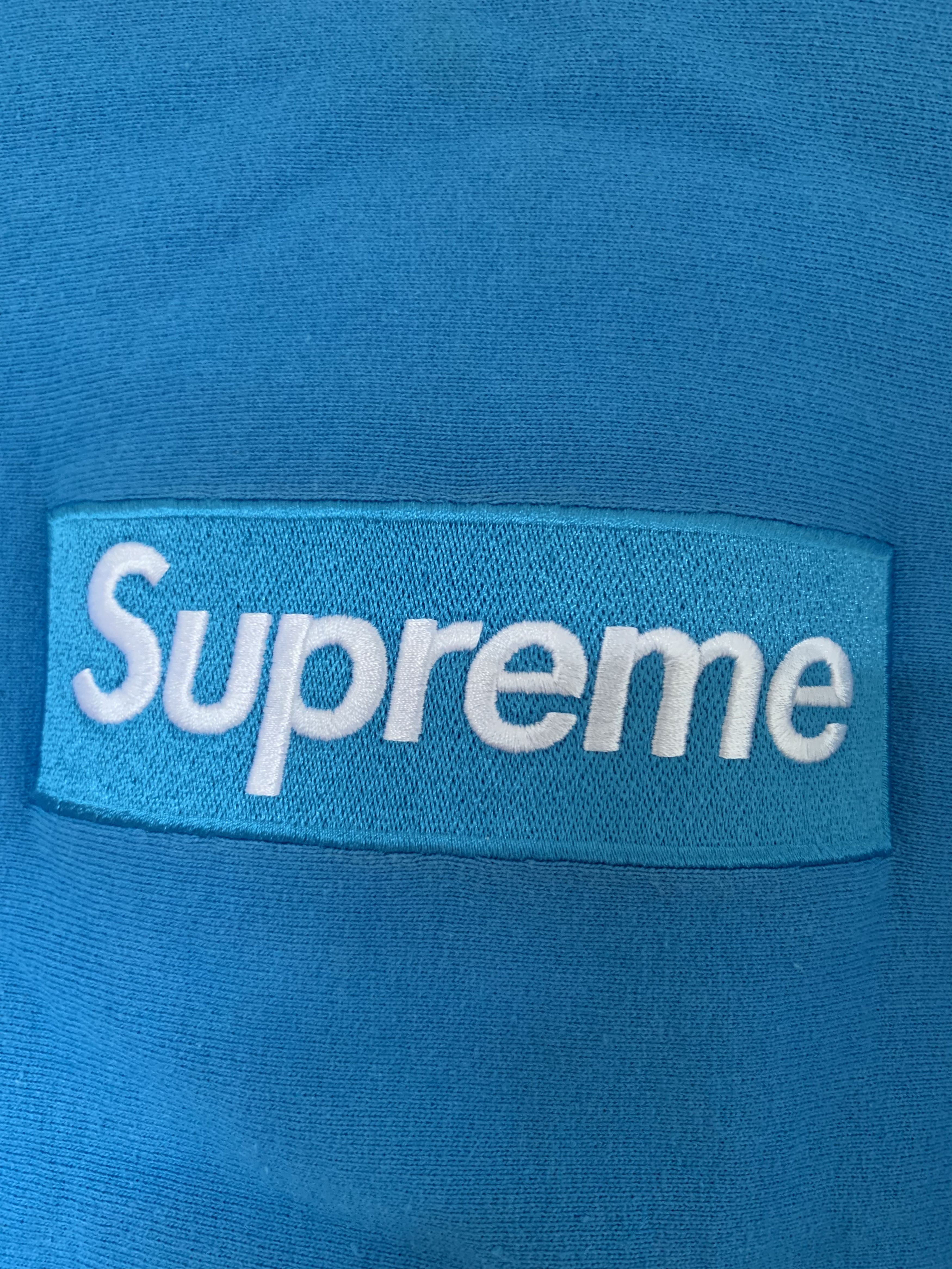 Supreme FW18 BOX LOGO CREWNECK SWEATSHIRT BRIGHT ROYAL SIZE MEDIUM Size US M / EU 48-50 / 2 - 10 Thumbnail