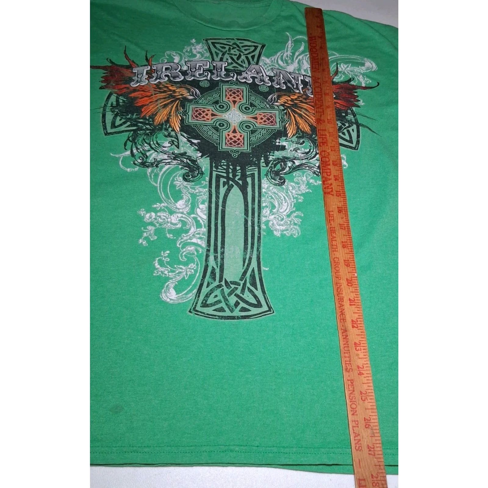 Vintage Ireland Shirt Men XL Green Celtic Cross Angel Wings Y2K Graphic T-Shirt reads Size US XL / EU 56 / 4 - 6 Thumbnail