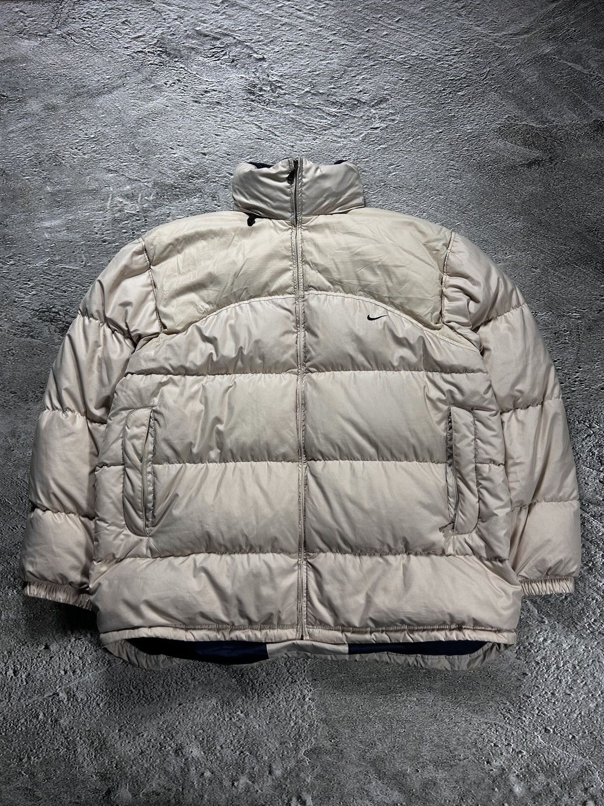 Nike × Vintage Nike puffer jacket vintage beige small logo 2000s Size US XXL / EU 58 / 5 - 1 Thumbnail
