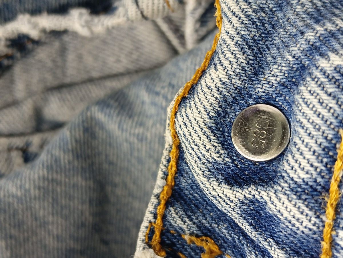 Levi's Vintage Clothing Vintage Levis 505 distressed denim rare orange tab Size US 35 - 9 Thumbnail