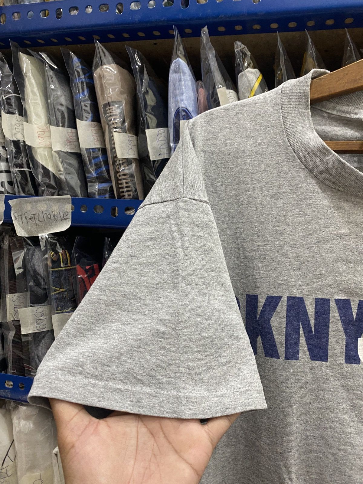 DKNY DKNY TSHIRT Size US XL / EU 56 / 4 - 5 Thumbnail