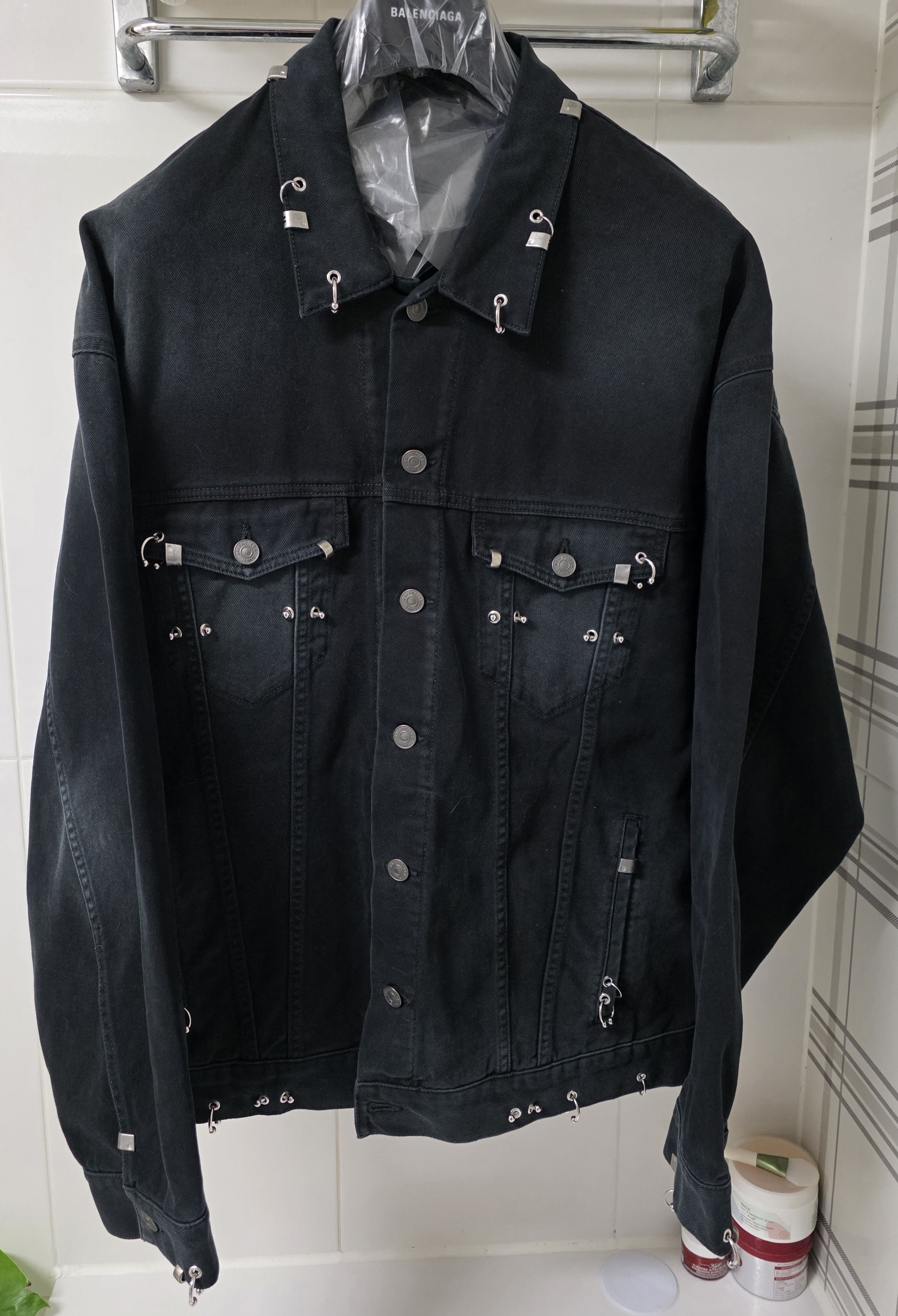 Balenciaga Balenciaga Pierced Denim Jacket Black size 2 Size US M / EU 48-50 / 2 - 1 Thumbnail