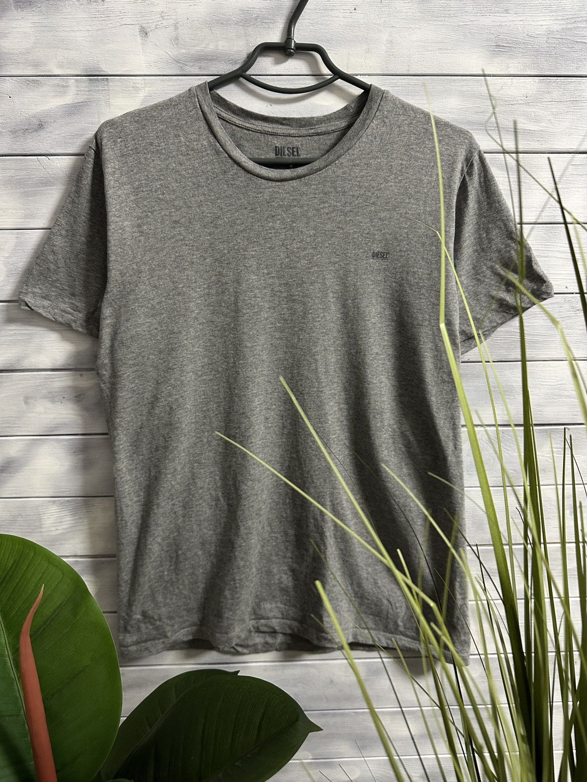 Diesel T-Shirt Diesel Small Logo Basic Luxury . Size US M / EU 48-50 / 2 - 1 Thumbnail