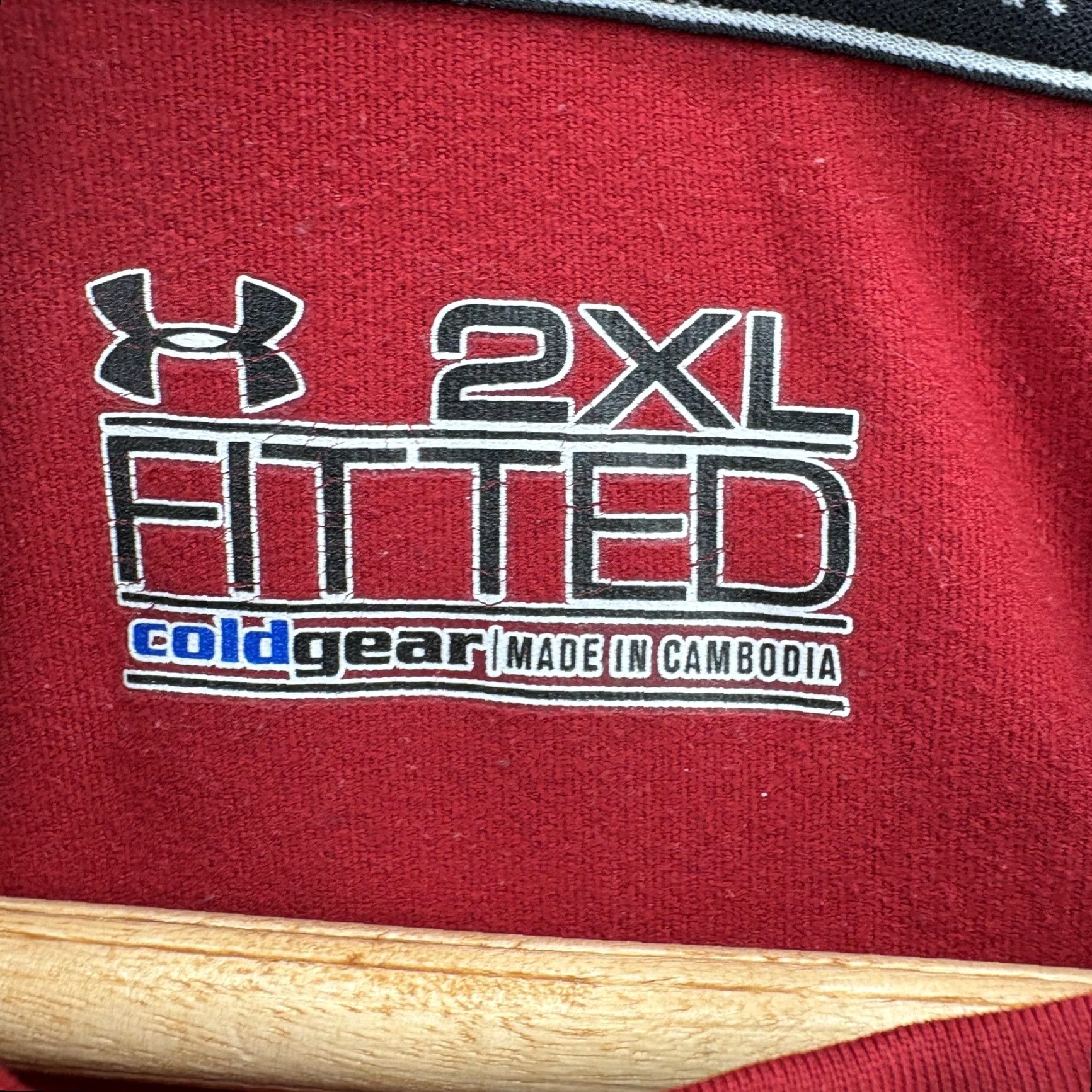 Under Armour Under Armour ColdGear Shirt Mens 2XL Red Long Sleeve Fitted Oakhaven Golf Club Size US XXL / EU 58 / 5 - 4 Thumbnail