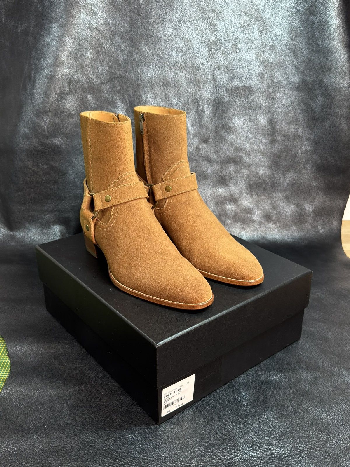 Yves Saint Laurent Yves Saint Laurent Wyatt Boot Suede Size US 9 / EU 42 - 1 Thumbnail