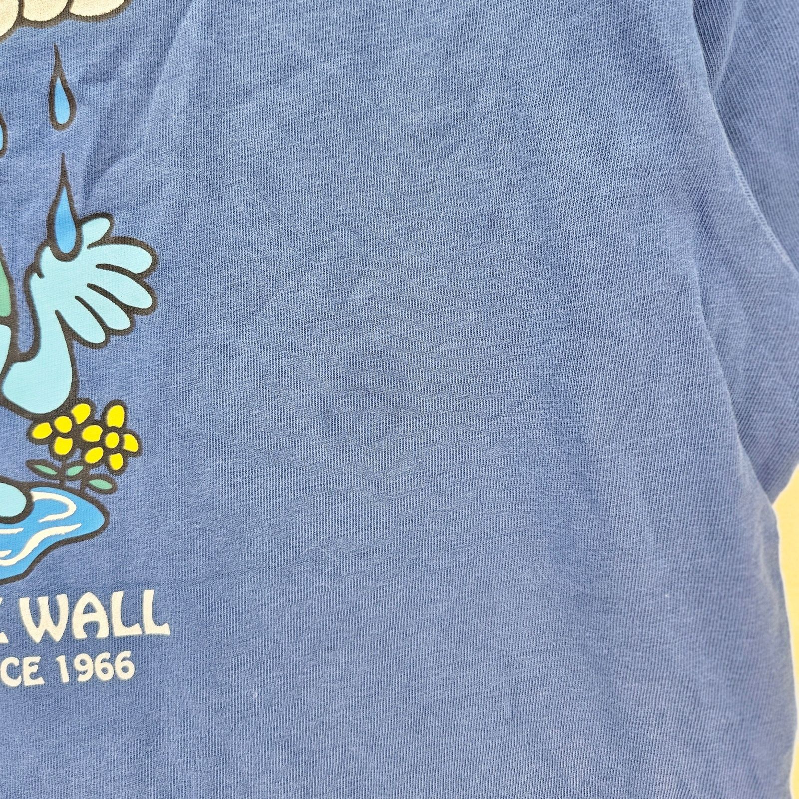 Vans VANS MEN'S LARGE SLIM FIT TSHIRT OFF THE WALL MAKIN IT RAIN Size US L / EU 52-54 / 3 - 2 Thumbnail