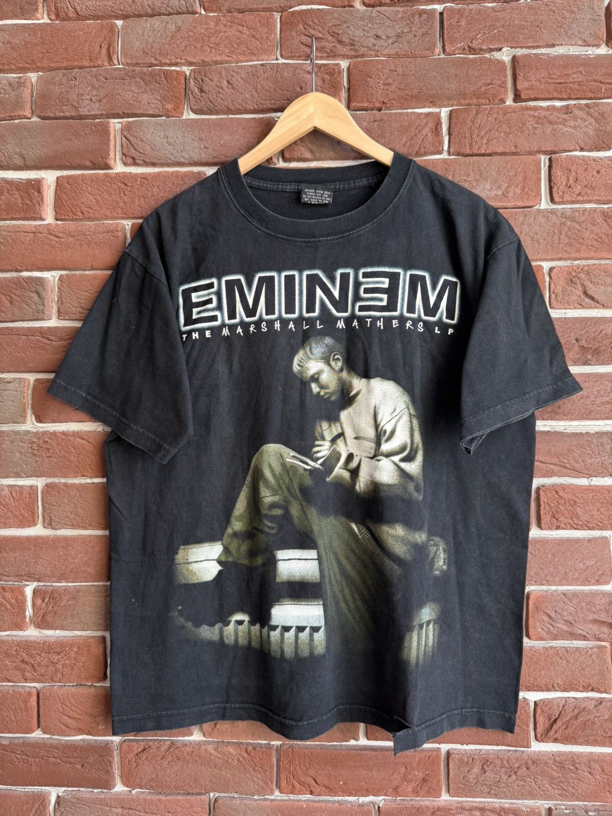 Eminem Rare Vintage Y2K Eminem Marshall Rap Band Tshirt 00s D12 Size US L / EU 52-54 / 3 - 1 Thumbnail