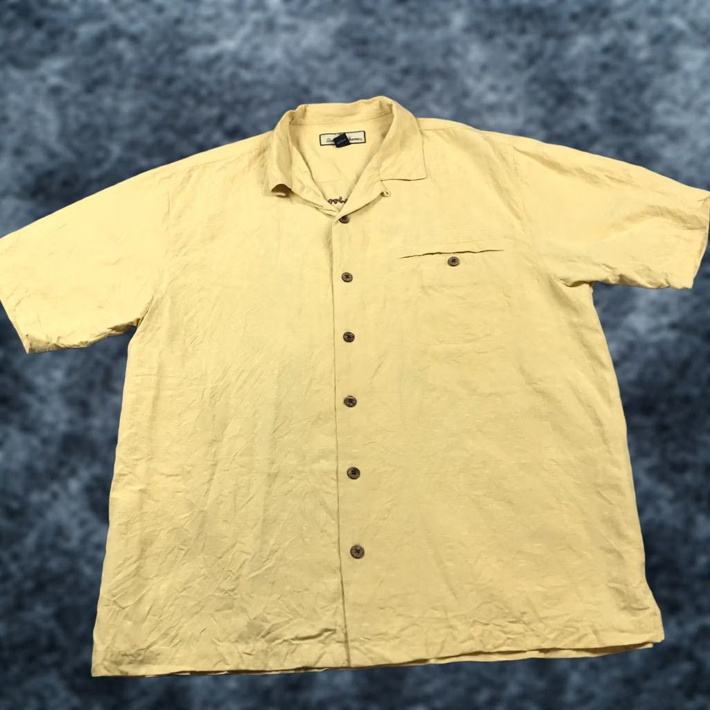 Tommy Bahama Tommy Bahama Shirt Mens Large Yellow Embroidered Silk Martini Girl Short Sleeve Collared Button-Up Vintage Size US L / EU 52-54 / 3 - 1 Thumbnail