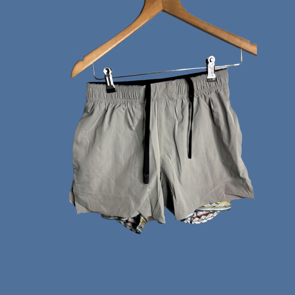 Vintage WOWIE Shorts Mens S Gray Lined Athletic Running Gym Training Drawstring Subtle WOWIE Logo Size US 29 - 1 Thumbnail