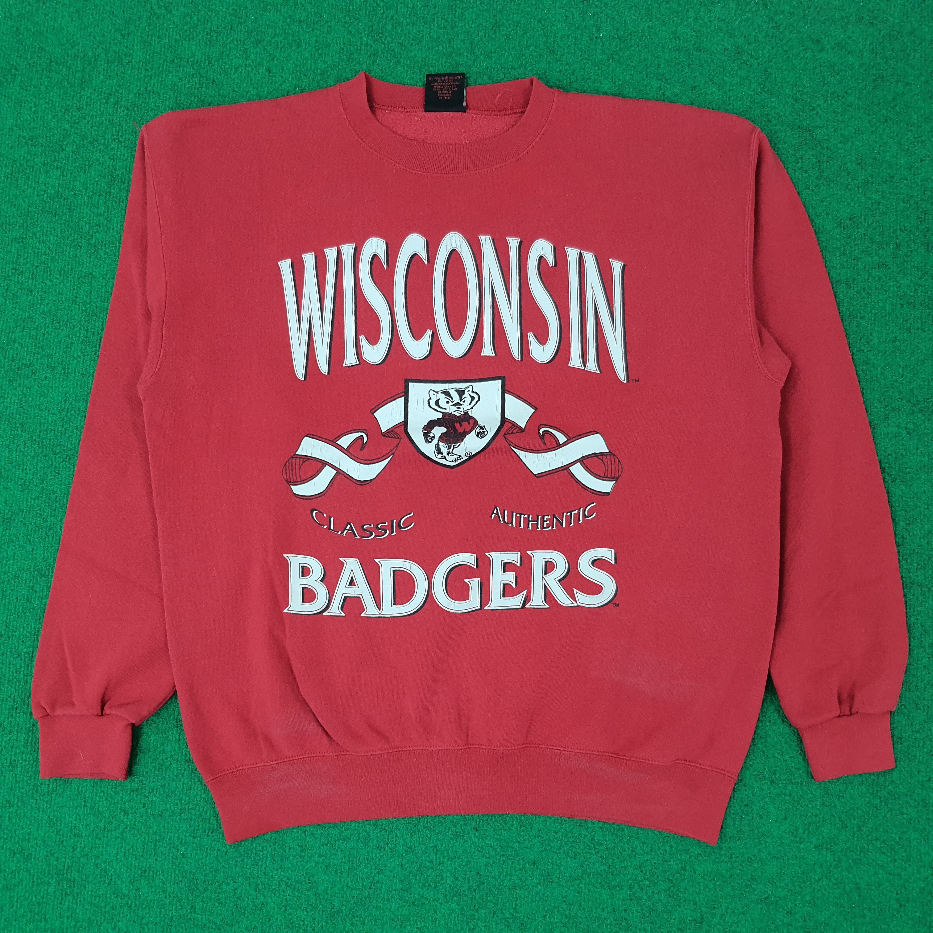 Other Vintage Wisconsin Badgers NFL Team Sweatshirt C243N18 Size US L / EU 52-54 / 3 - 1 Thumbnail