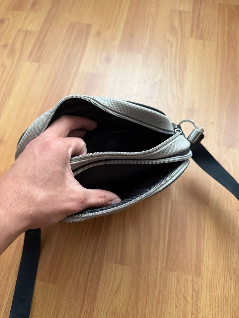 Lacoste Y2K Vintage Lacoste Bag rare Size ONE SIZE - 8 Thumbnail