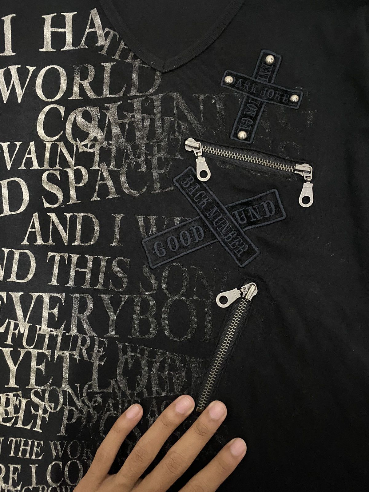 In The Attic 💥Bondage💥In The Attic Poem Longsleeve Size US L / EU 52-54 / 3 - 4 Thumbnail