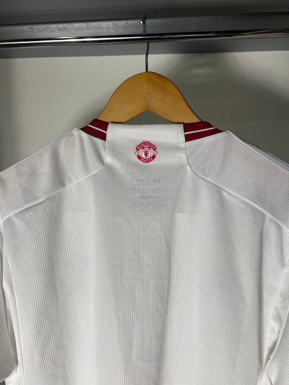 Vintage VERY RARE ADIDAS FC MANCHESTER UNITED ENGLAND SOCCER JERSEY Size US XXL / EU 58 / 5 - 9 Thumbnail