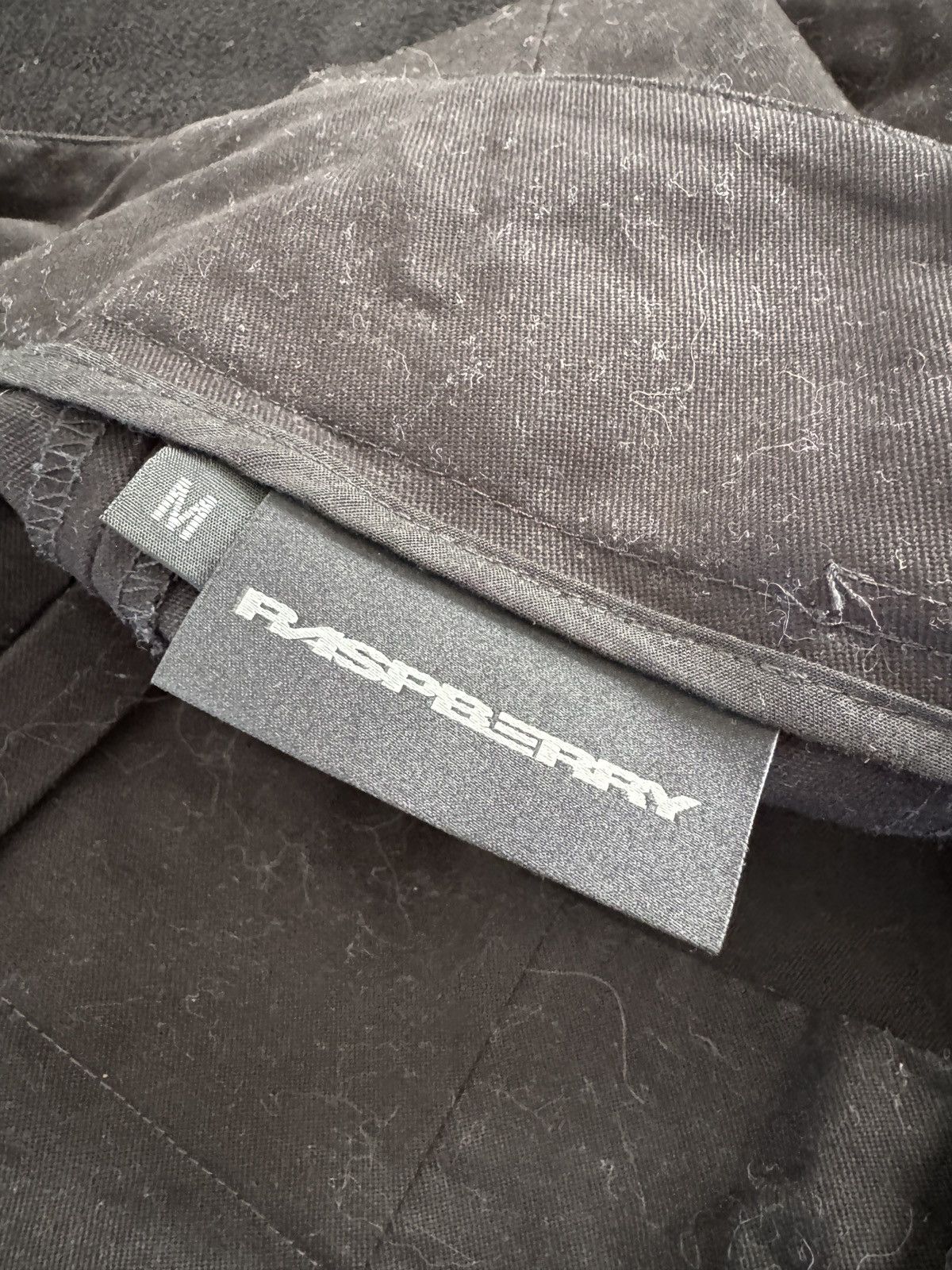 The GV Gallery Shorts That Look Like Pants Size US 34 / EU 50 - 4 Thumbnail