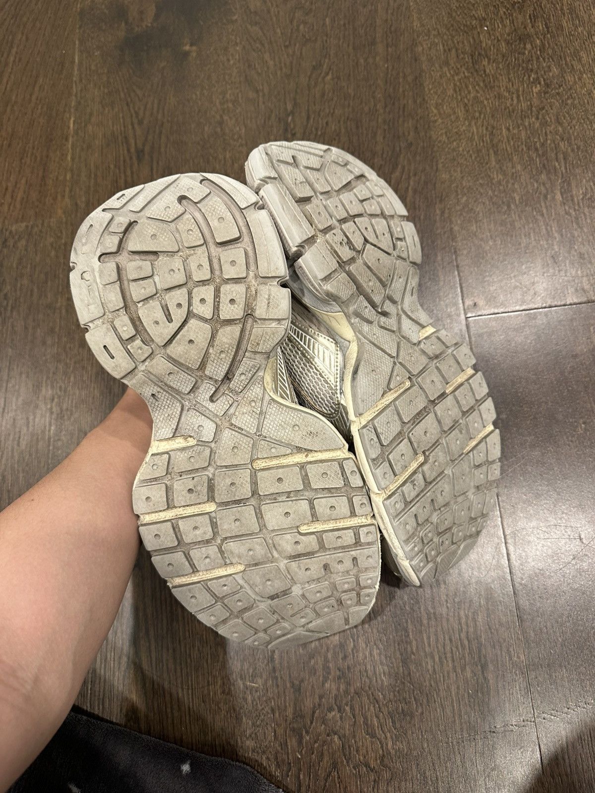 Balenciaga Balenciaga 3XL Grey Size US 8 / EU 41 - 3 Thumbnail