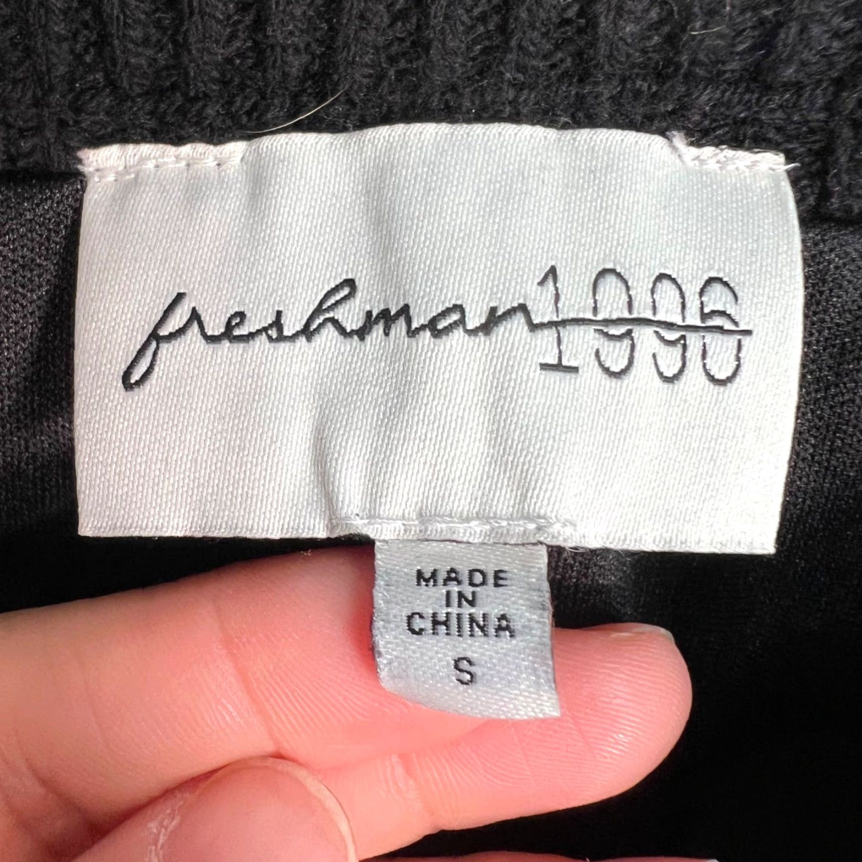 Vintage Freshman 1996 Womens Mini Skirt Knit Black With Heart Pattern Cotton Blend Size S Adult Small Size 28" / US 6 / IT 42 - 3 Thumbnail