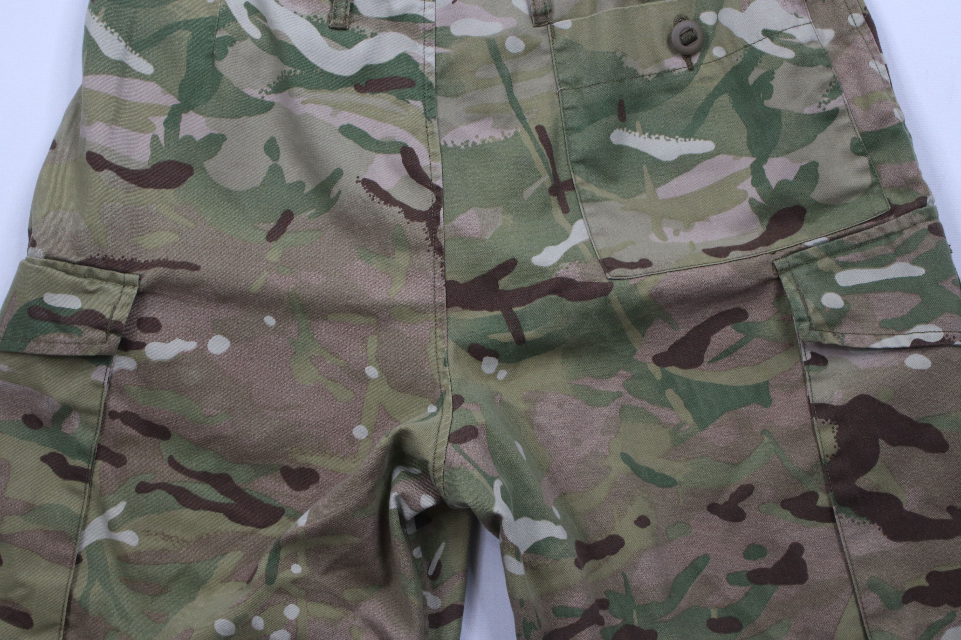 Vintage Vintage 90s Streetwear Camouflage Above Knee Cargo Shorts Size US 30 / EU 46 - 10 Thumbnail