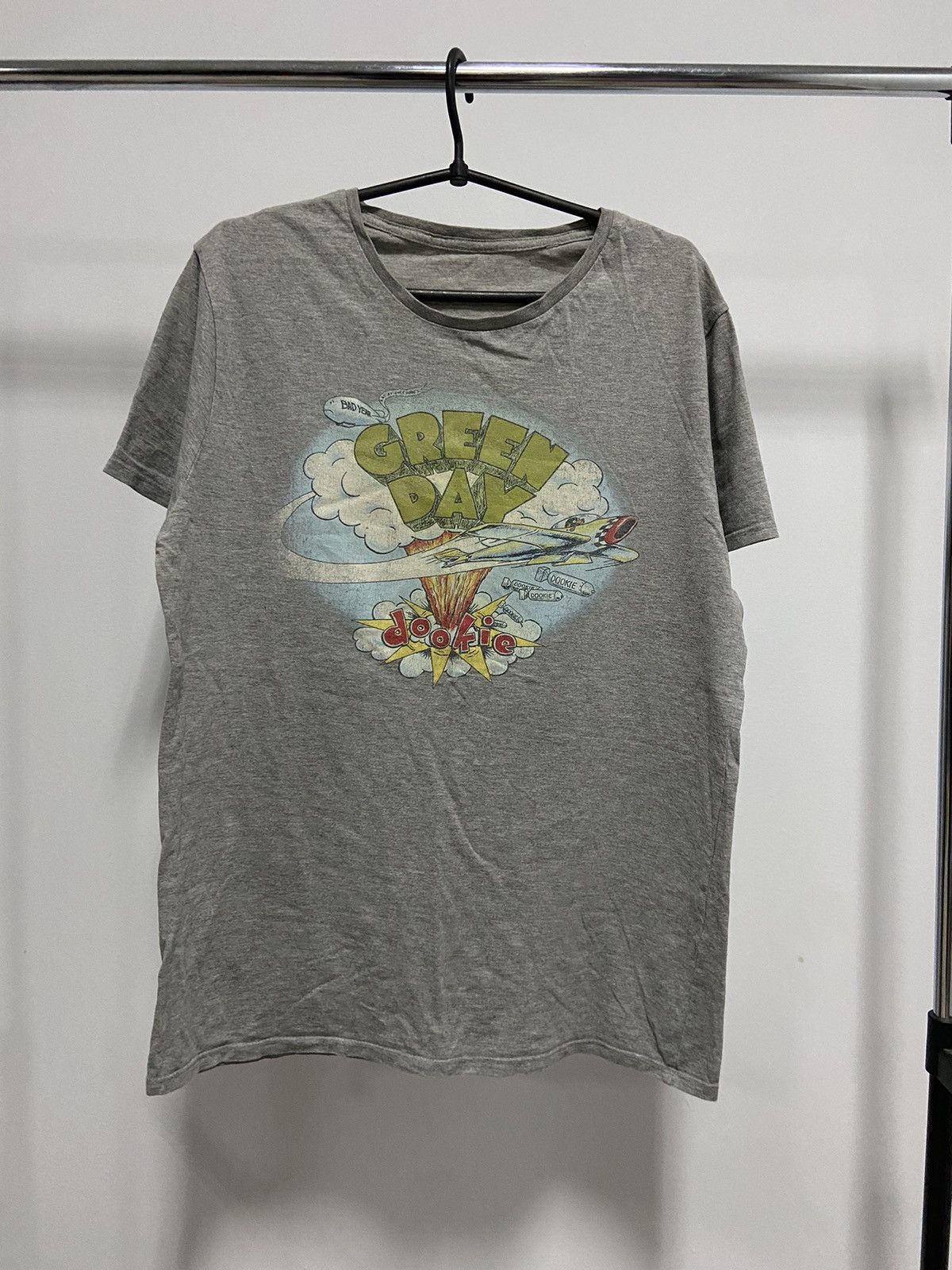 Band Tees Vintage Green Day Dookie Bomb Smoke Dogs Punk Rock USA Tee Size US L / EU 52-54 / 3 - 1 Thumbnail