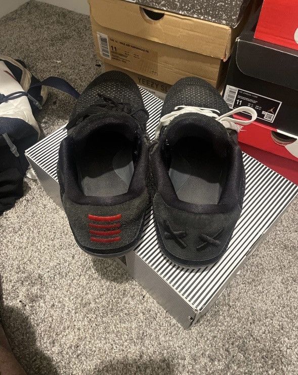 Nike Kobe XI Elite Low Size US 11 / EU 44 - 2 Thumbnail