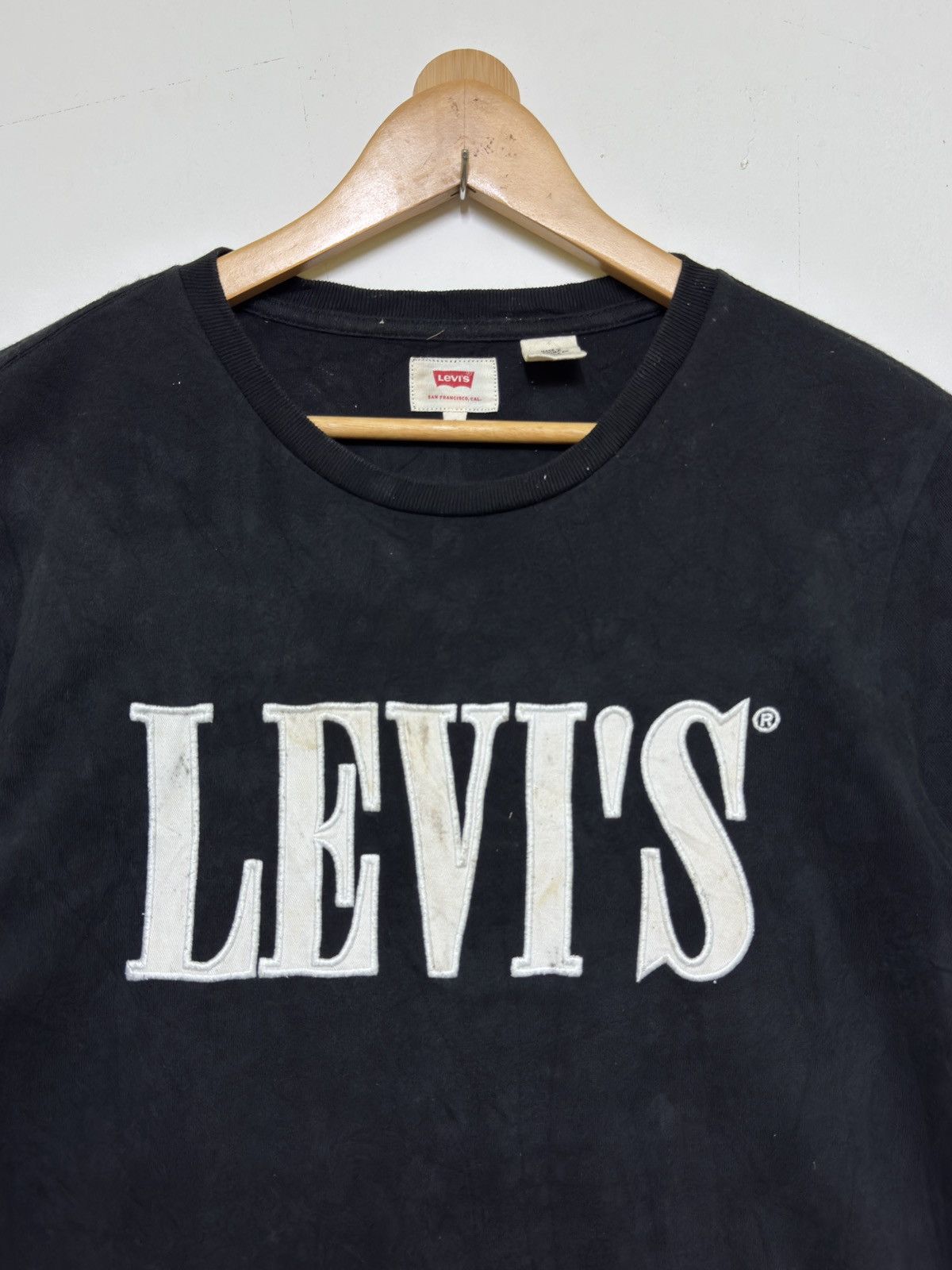 Levi's Vintage Clothing Vintage Levi’s Embroidered Big Logo Black Tee Size US S / EU 44-46 / 1 - 5 Thumbnail