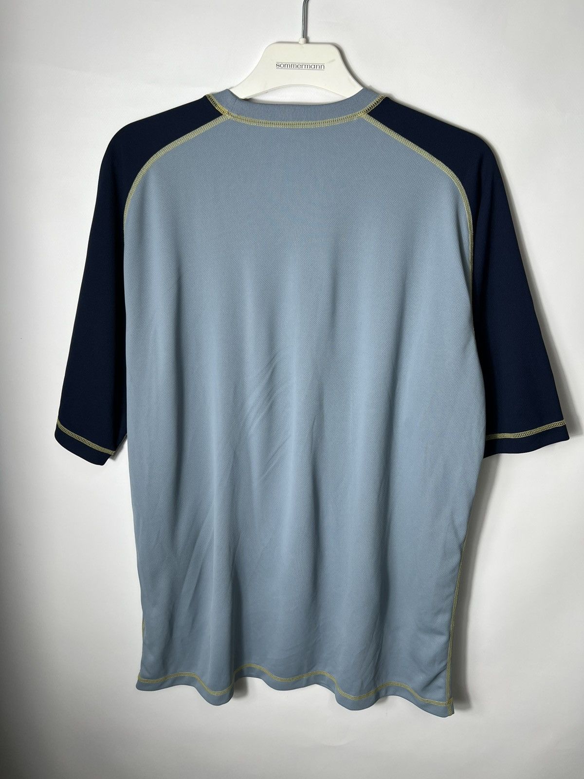 Nike Vintage streetwear Y2K sportswear Nike ACG T-shirt Size US XL / EU 56 / 4 - 6 Thumbnail
