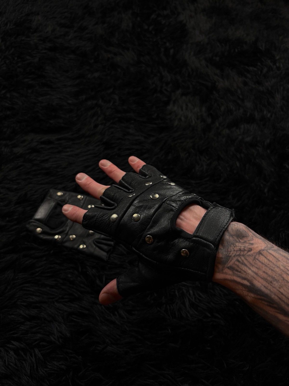 Other ERD Style Biker Cropped Real Leather Gloves Size ONE SIZE - 5 Thumbnail