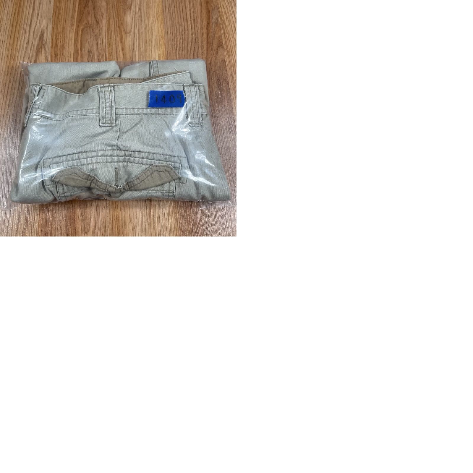 Vintage St. John’s Bay Cargo Shorts Mens 42 Beige Khaki Utility Flat Front Pockets Cargo Shorts Mens 42 Beige Khaki Beige Mens Size US 42 / EU 58 - 9 Thumbnail