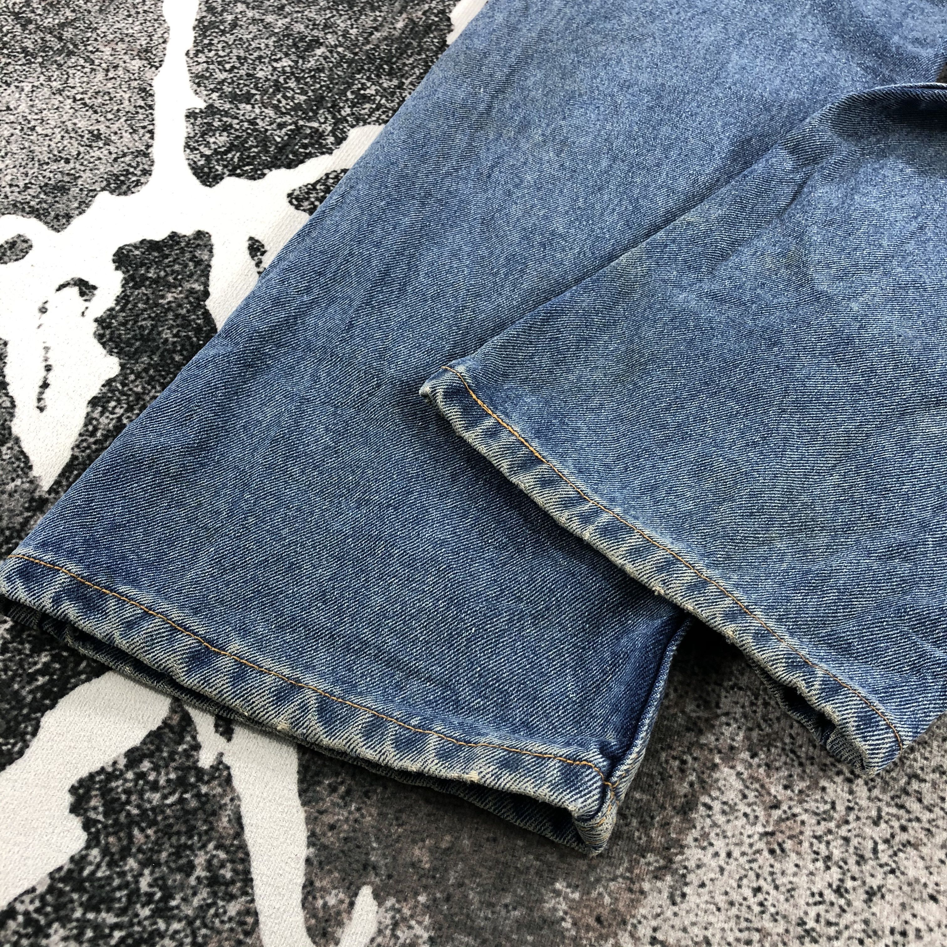 Levi's Vintage Levis 565 Jeans Blue Wash Denim KJ1060 Size US 33 - 6 Thumbnail