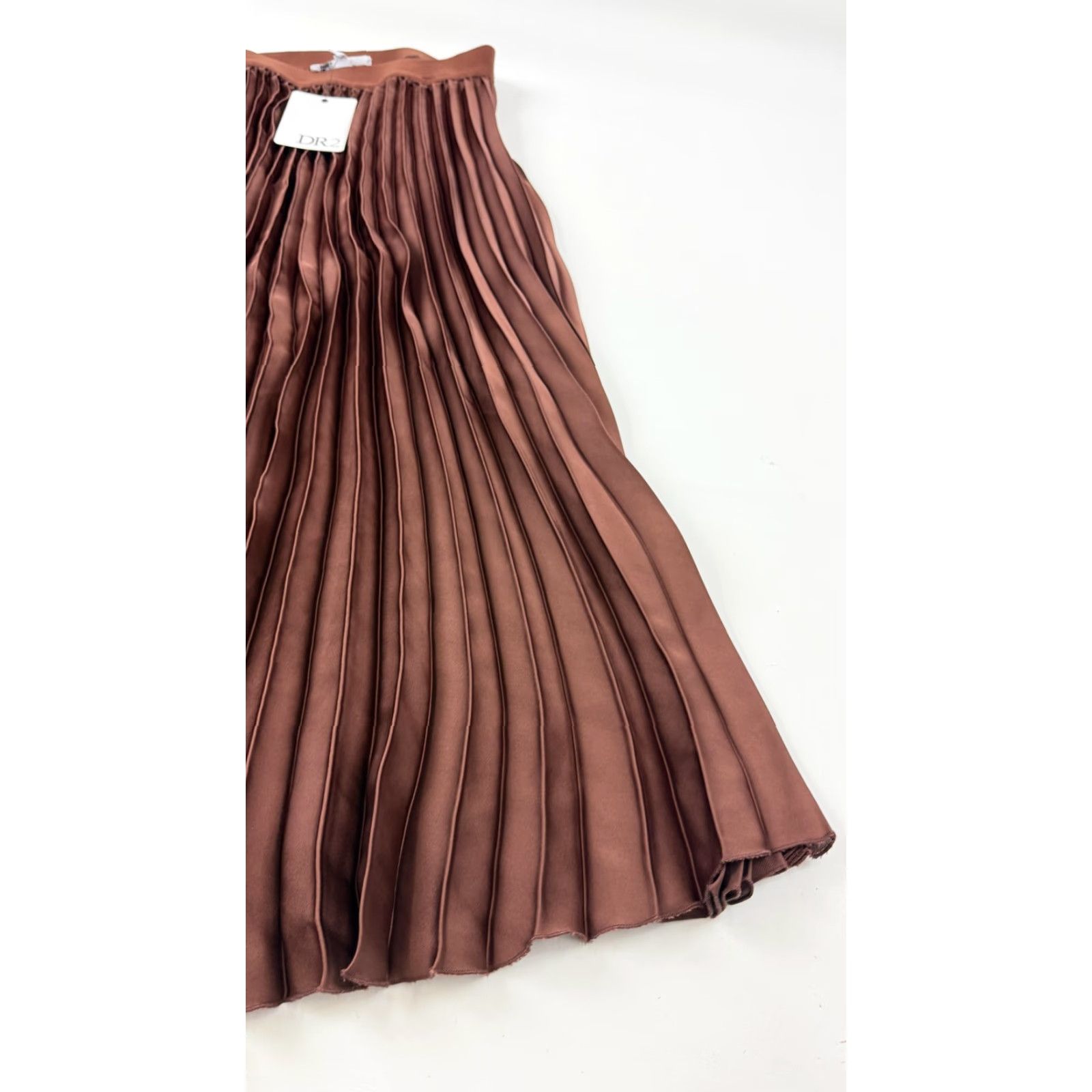 Vintage DR2 Skirt Womens Small Brown Pleated Midi Elastic Waist Pull On Polyester Size 28" / US 6 / IT 42 - 3 Thumbnail
