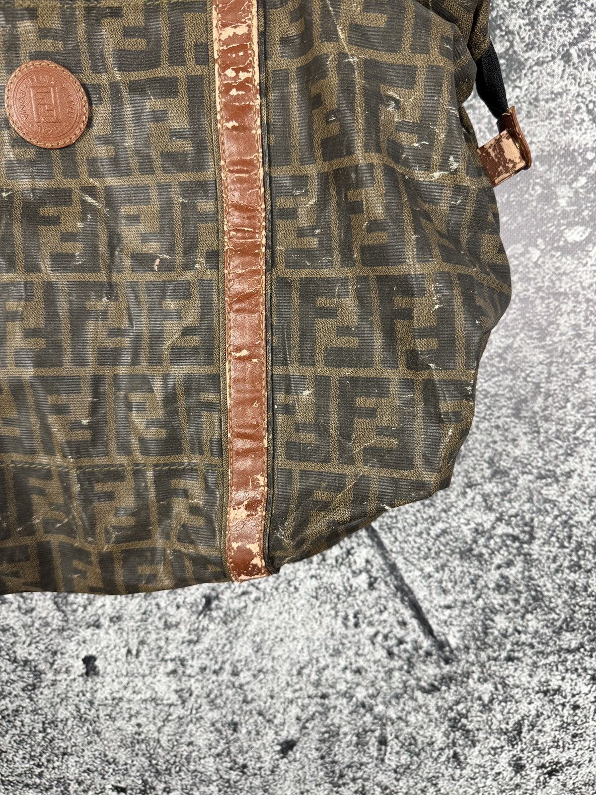 Fendi Rare Fendi Monogram Bag Made in Italy Vintage Luxury Size ONE SIZE - 3 Thumbnail
