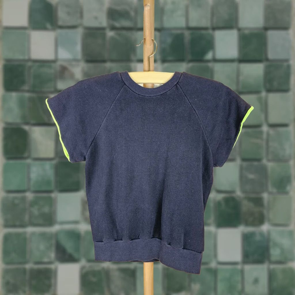 Vintage VINTAGE UNBRANDED BLACK SHORT SLEEVE SWEATSHIRT M Size US M / EU 48-50 / 2 - 1 Thumbnail
