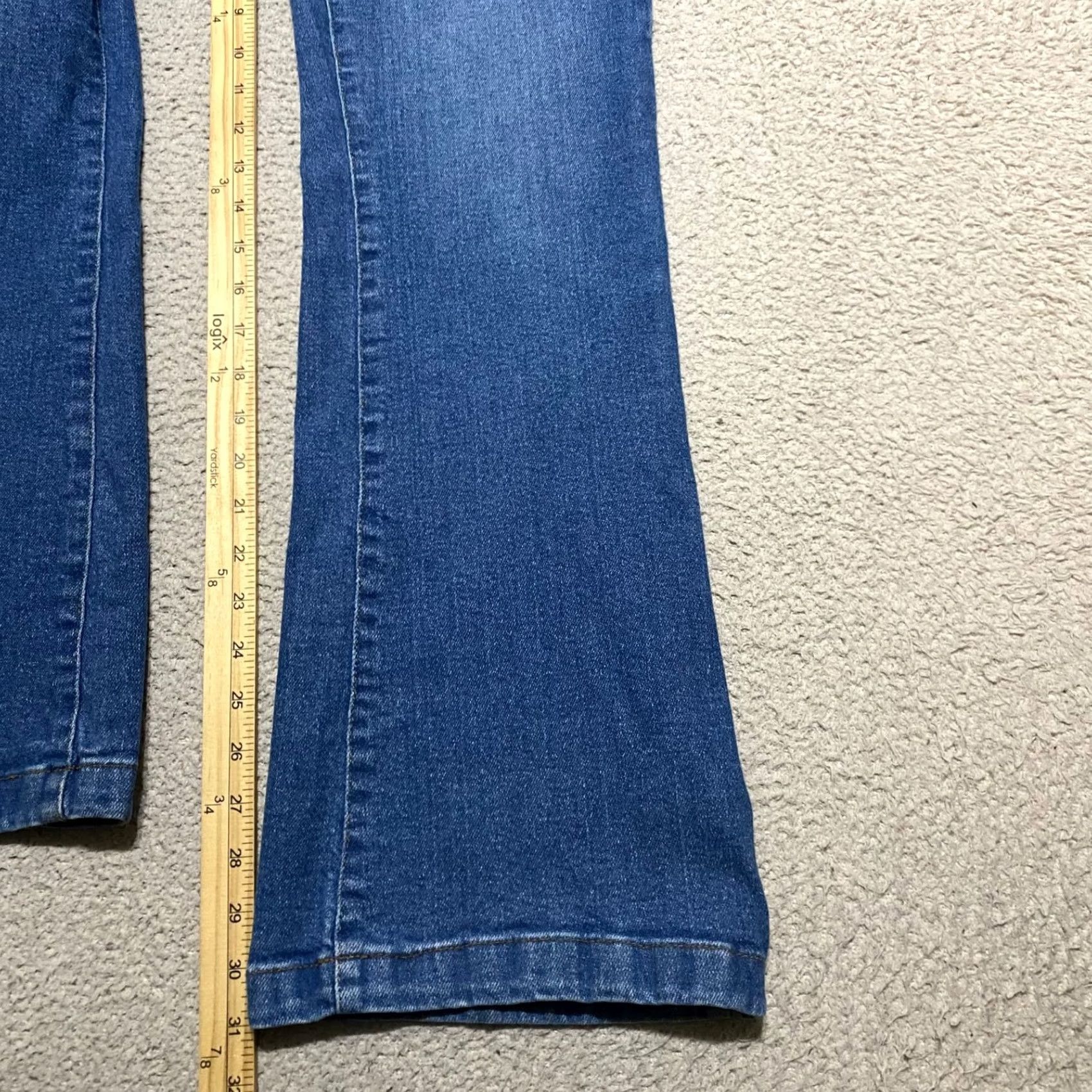 Vintage Kensie Jeans Jeans Blue Medium Wash High Rise Flared 8 Womens Denim Pants Regular 31in 5-Pocket Accent Button Stretch Cotton Polyester Spandex Size 30" / US 8 / IT 44 - 6 Thumbnail