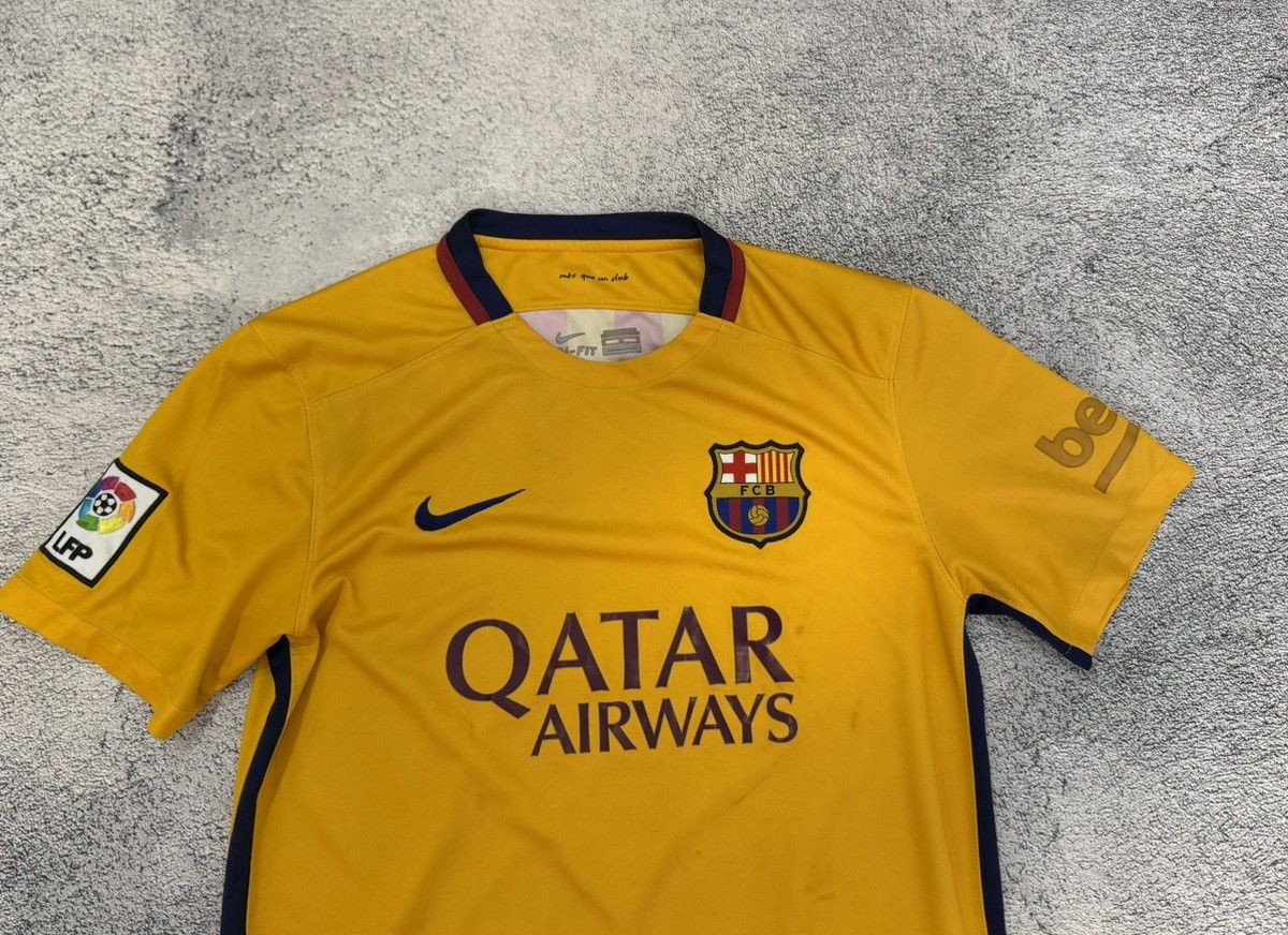 Nike Nike Barcelona 2015 Away Jersey Yellow Shirt MenM 658785-740 Size US M / EU 48-50 / 2 - 5 Thumbnail