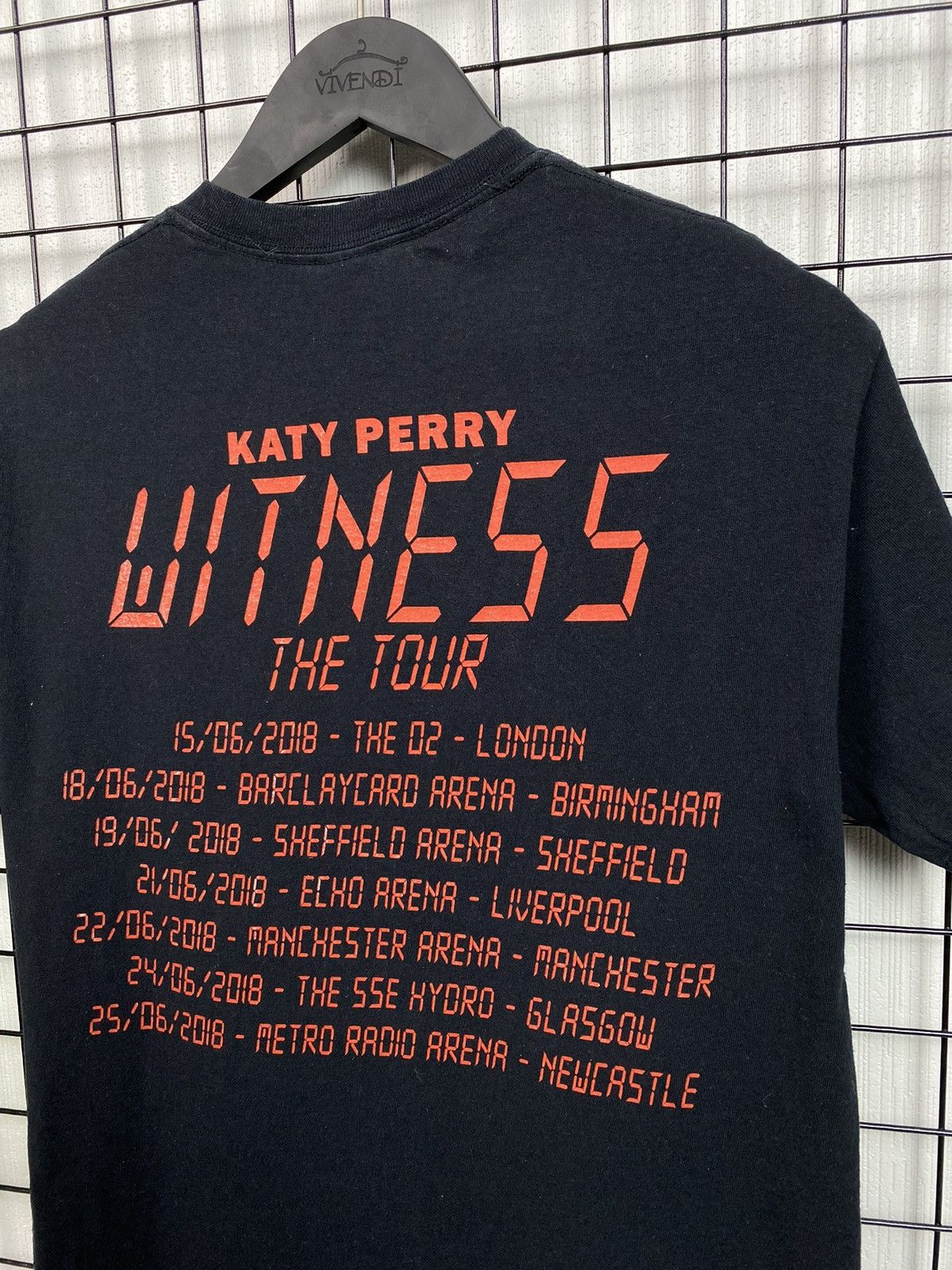 Band Tees Katy Perry T Shirt Medium Witness Concert Tour Band Size US M / EU 48-50 / 2 - 14 Thumbnail
