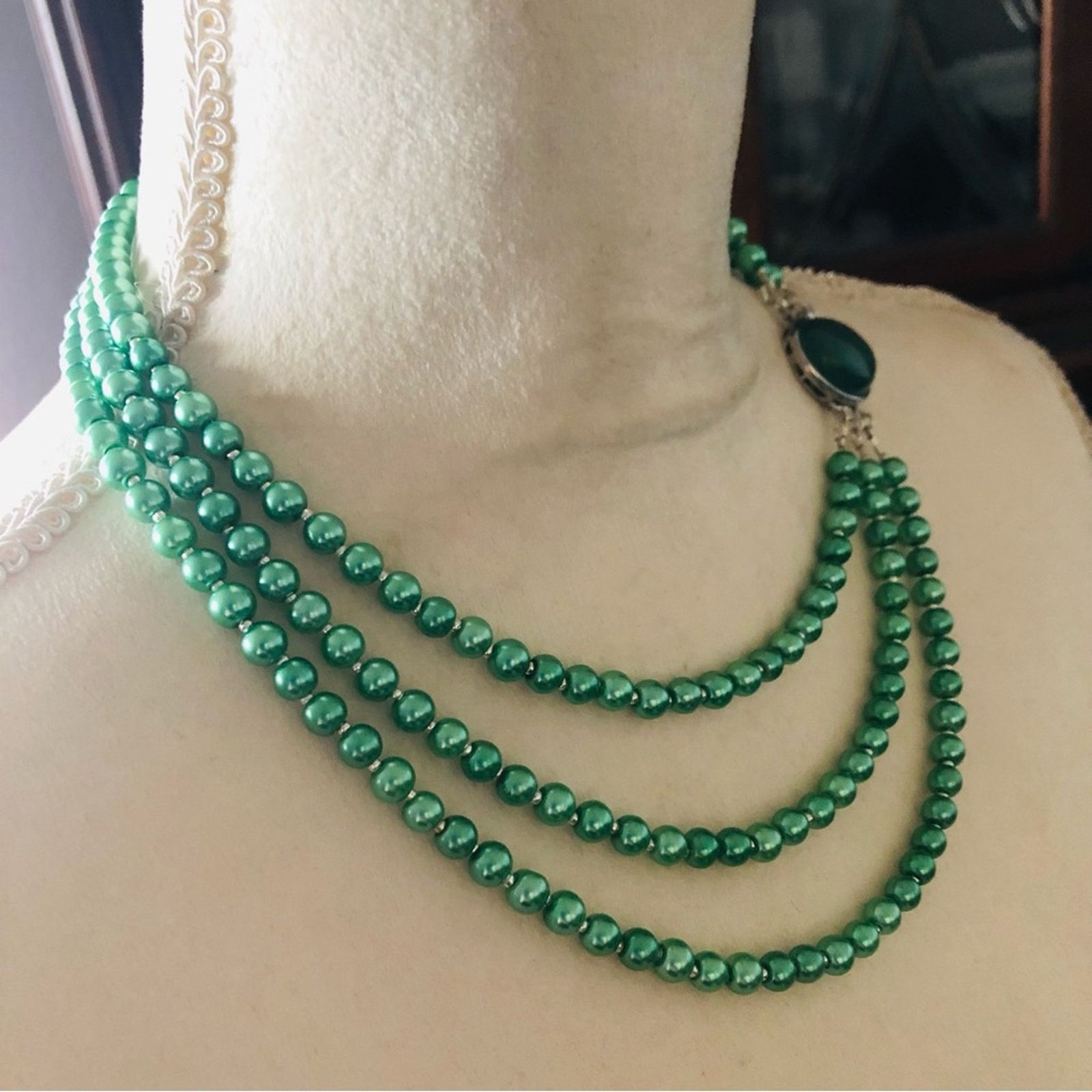 Handmade Handcrafted triple strand green pearl stone clasp necklace Size ONE SIZE - 3 Thumbnail
