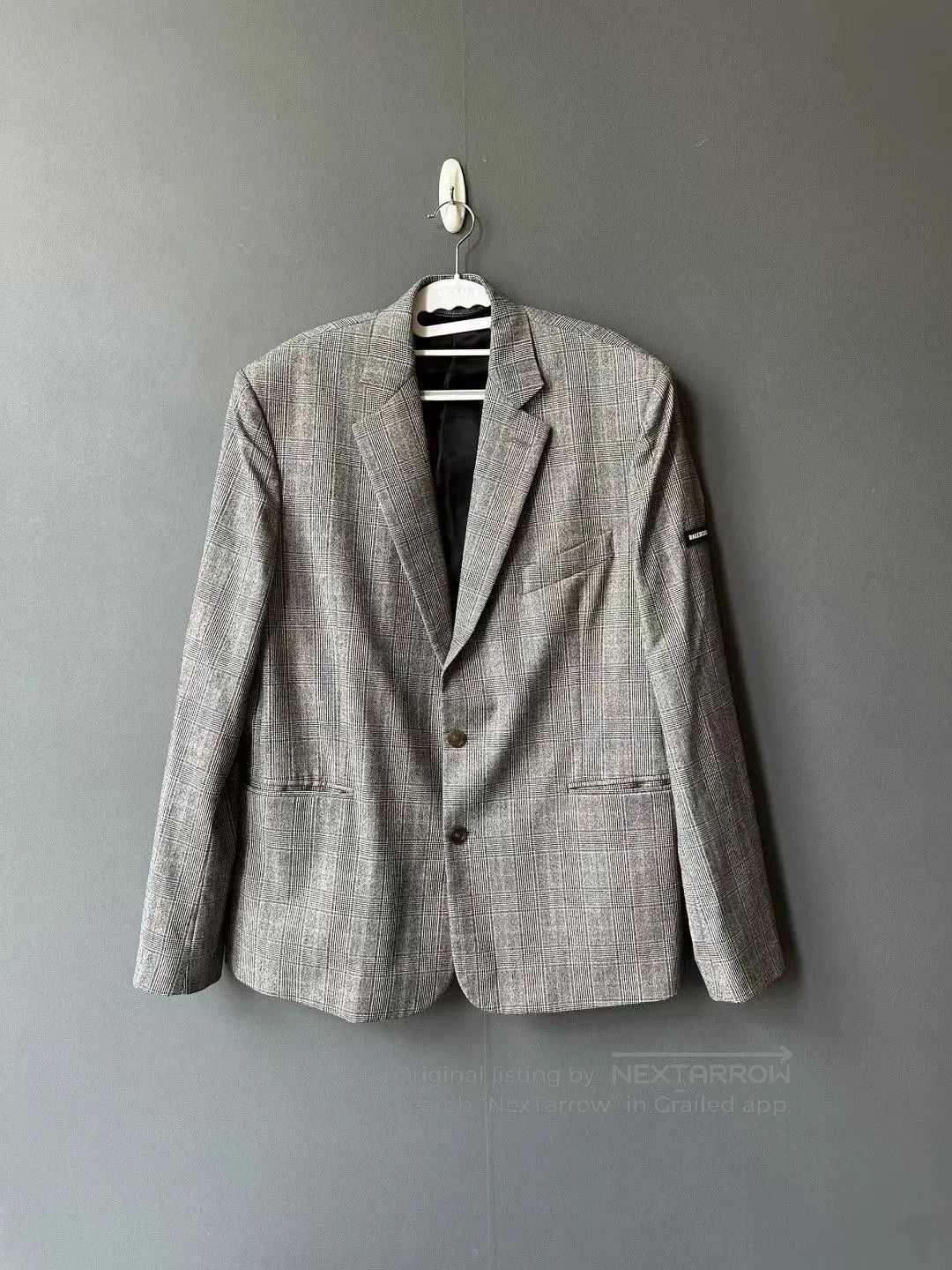 Balenciaga Balenciaga Checked Sleeve Badge Blazer. Size US S / EU 44-46 / 1 - 1 Thumbnail