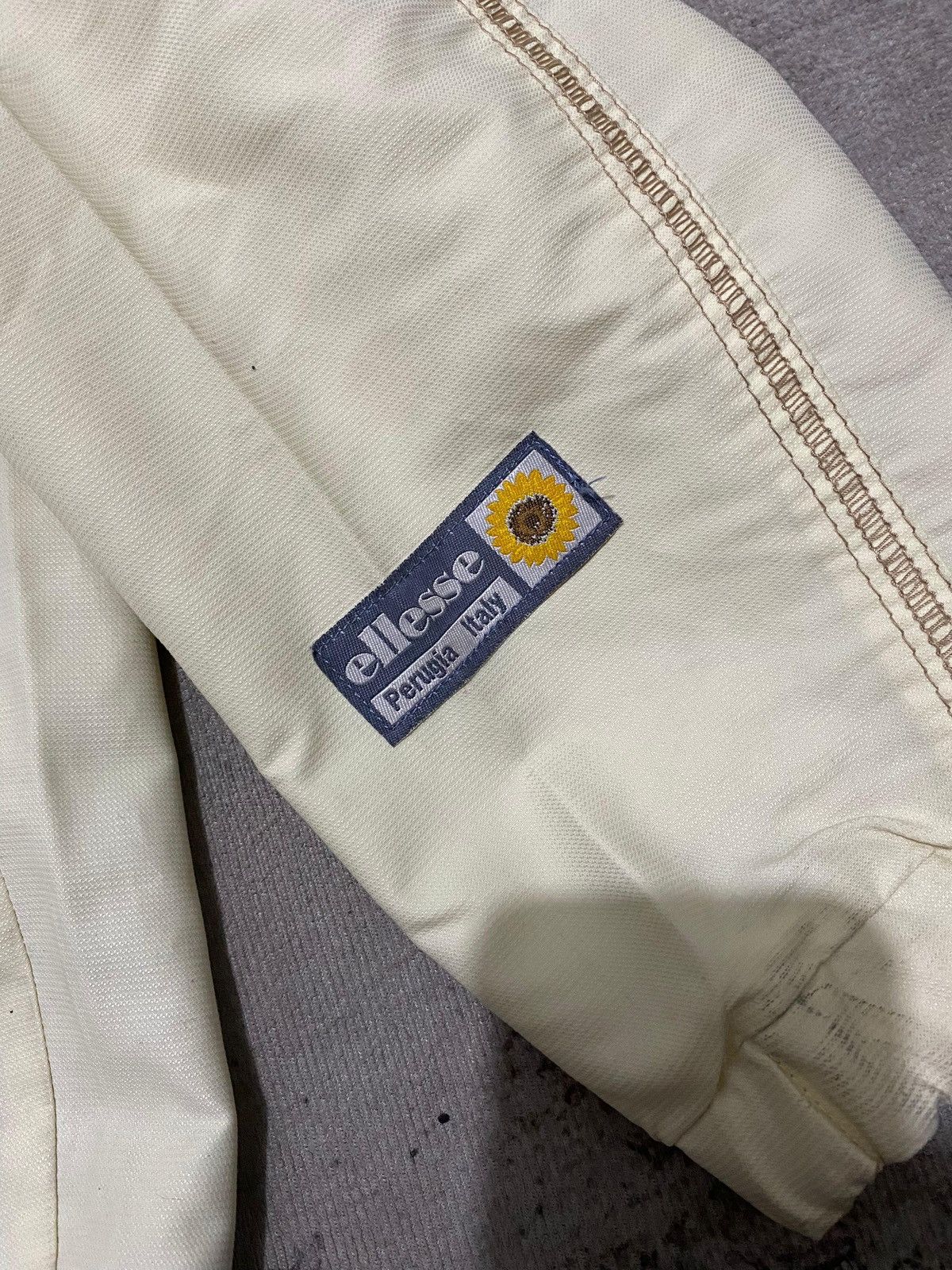 Ellesse Vintage Ellesse Perugia Italy Sun Flower Winter Ski Hoodie Size US L / EU 52-54 / 3 - 5 Thumbnail