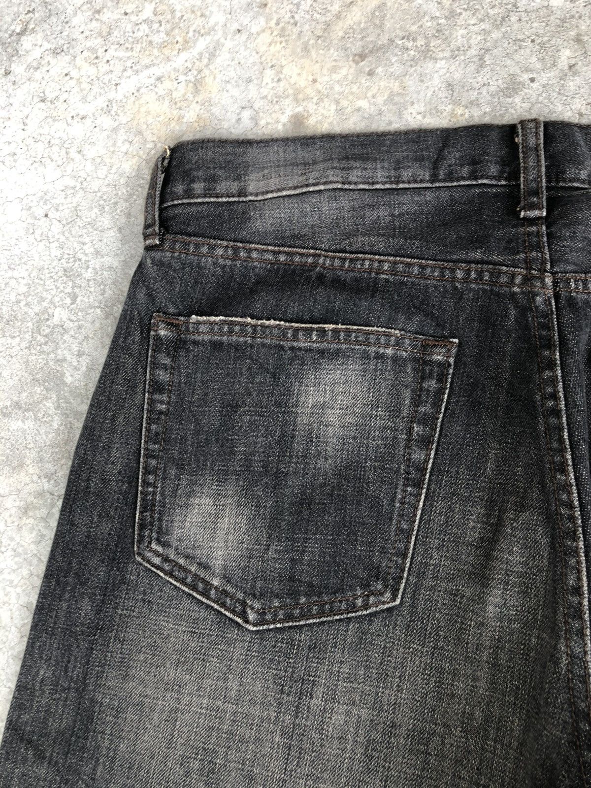If Six Was Nine Mudwash Uniqlo Distressed Jeans Size US 32 / EU 48 - 16 Thumbnail