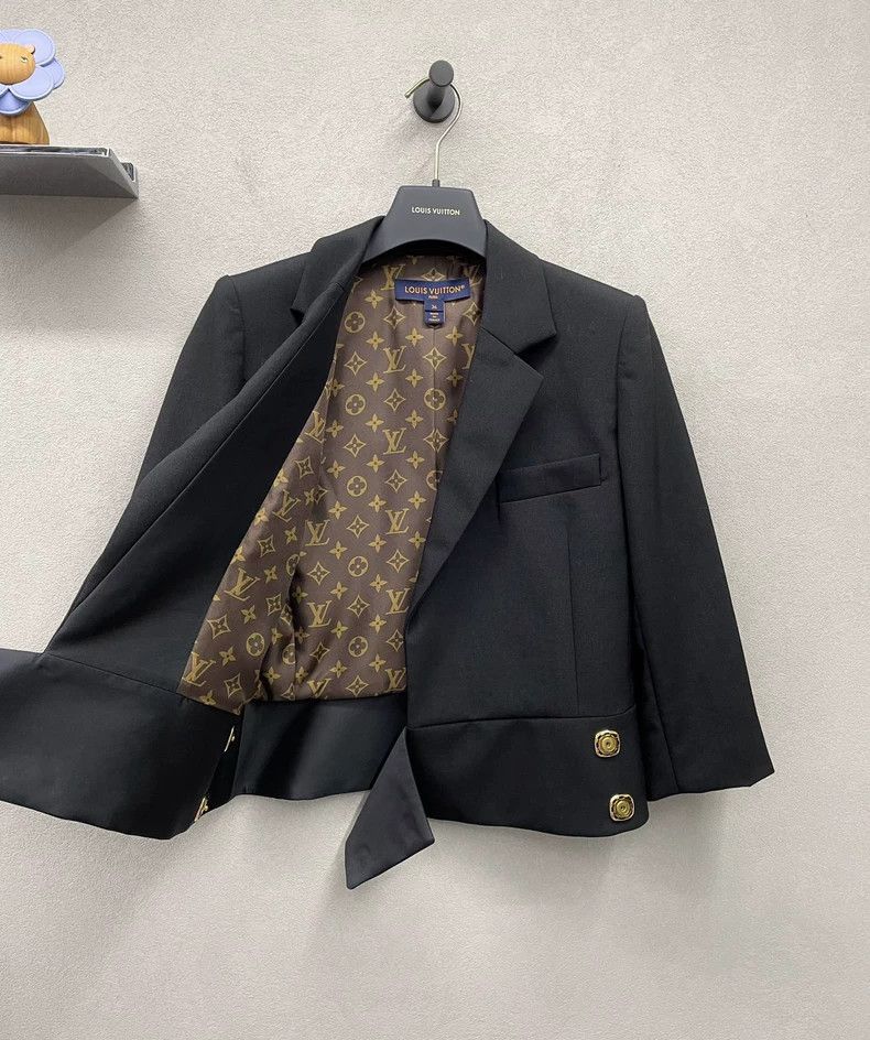 Louis Vuitton Louis Vuitton Black blazer jacket Size XS / US 0-2 / IT 36-38 - 3 Thumbnail