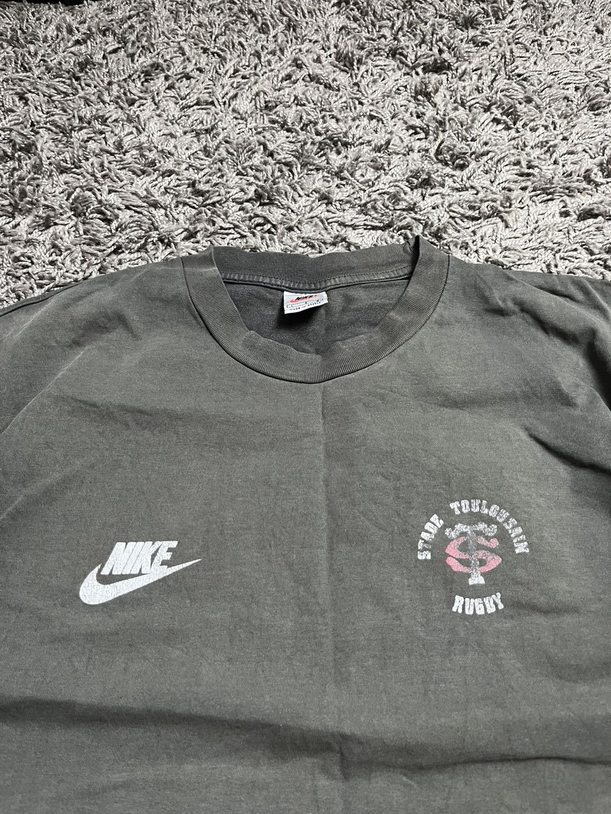 Nike Rare Nike Stade Toulousain "Jeu de mains de Toulousains" Tee Size US L / EU 52-54 / 3 - 7 Thumbnail