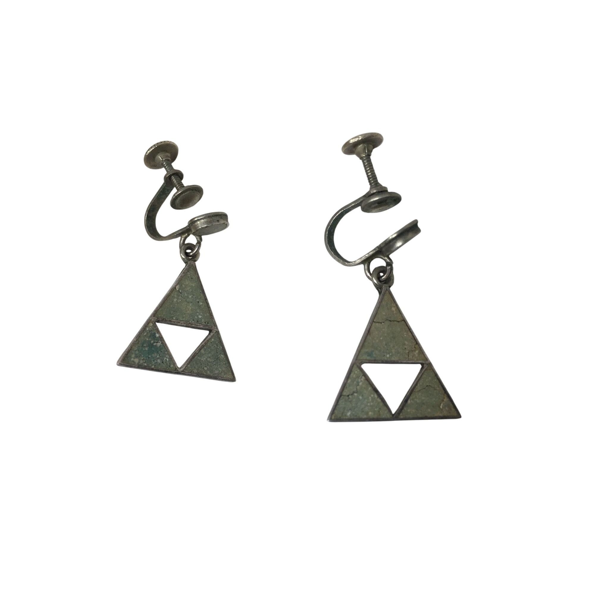 Other Women's Vintage Triangle Shaped Screw Back Dangle Earrings Size ONE SIZE - 1 Thumbnail