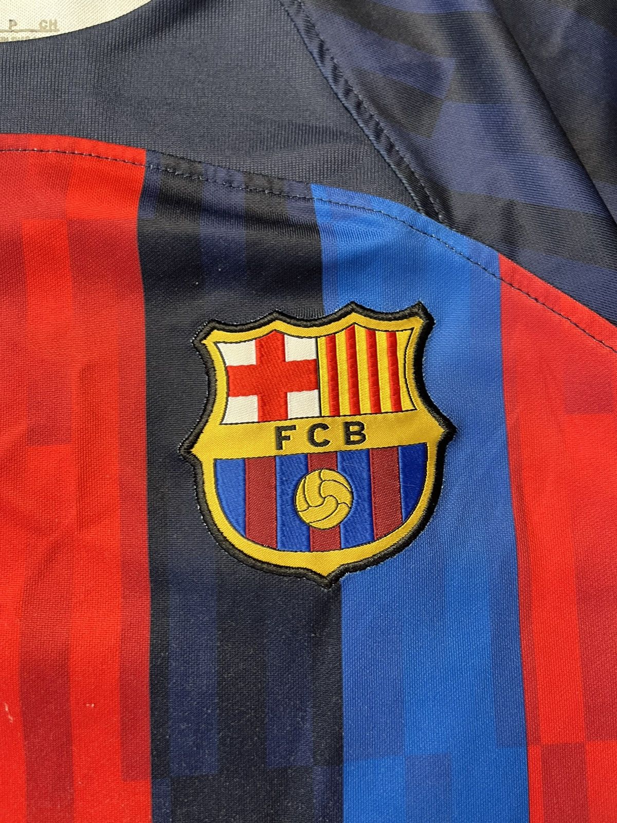 Vintage Nike Barcelona 2022/23 Home Soccer Football Jersey Men’s Size US S / EU 44-46 / 1 - 18 Thumbnail